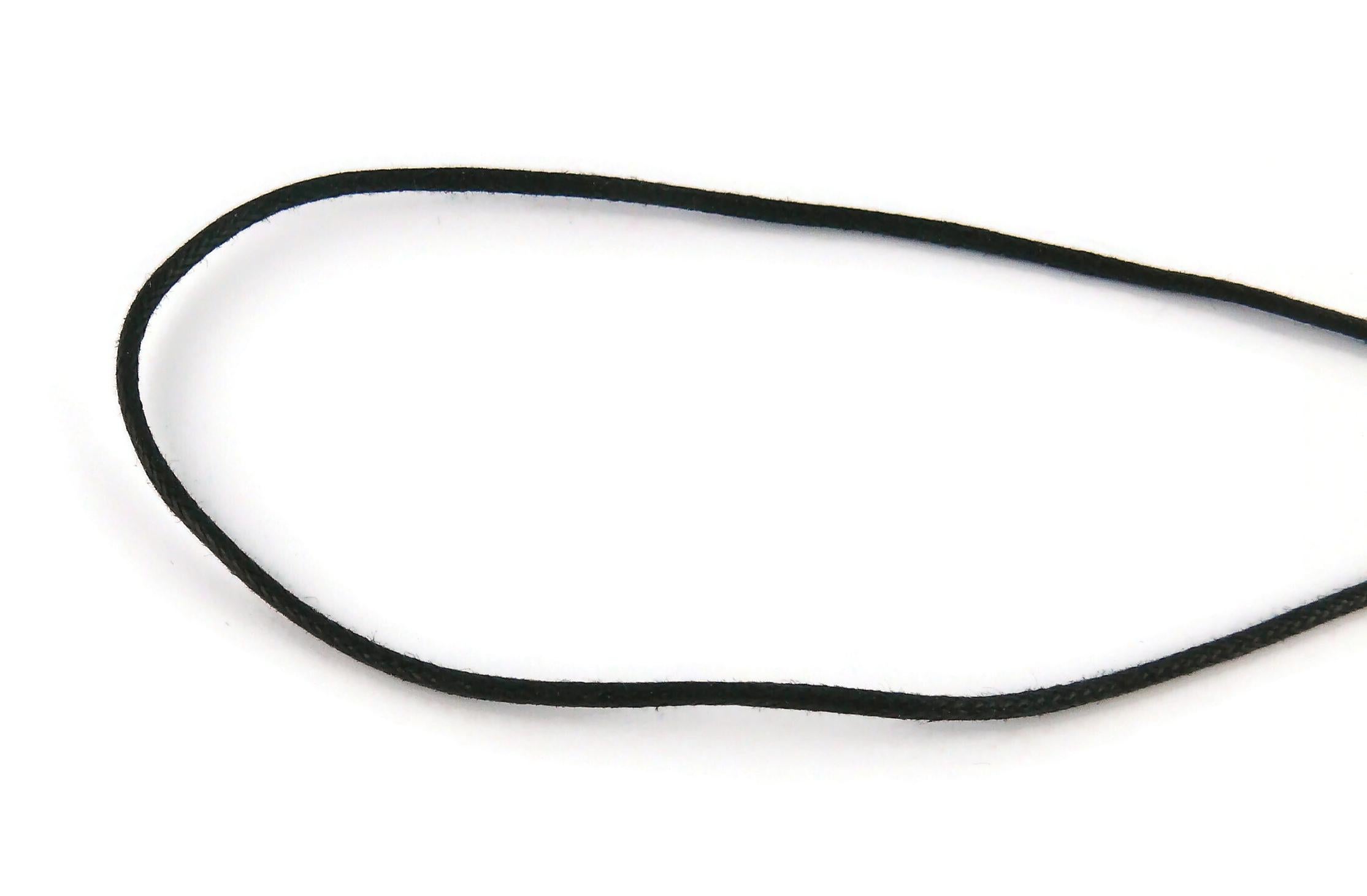ni-ki necklace