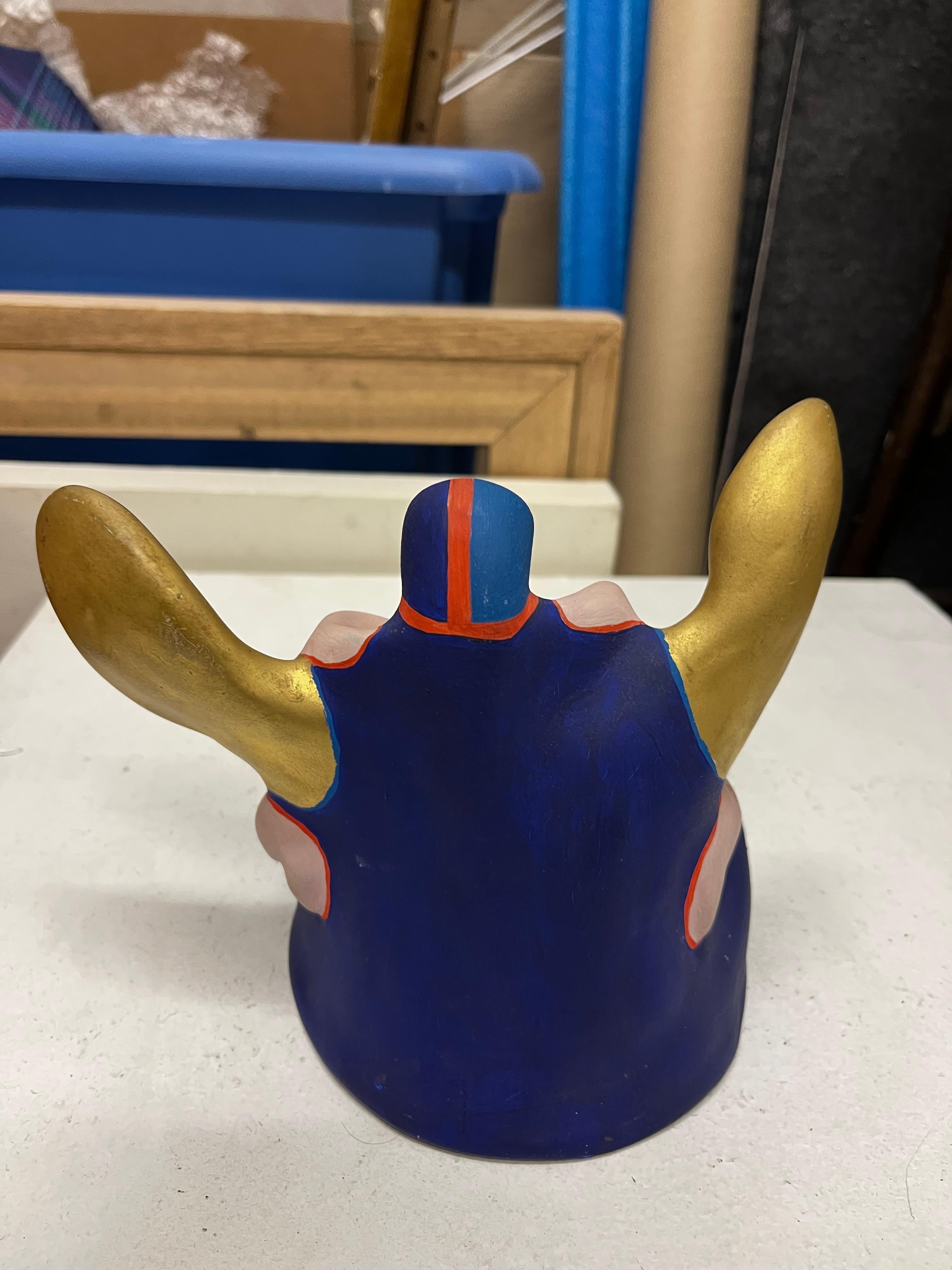 Rara e bellissima scultura di Niki de Saint Phalle, certificato dalla Fondazione Niki de Saint Phalle.
Alcune piccole mancanze di doratura sulle ali dell'uccello.