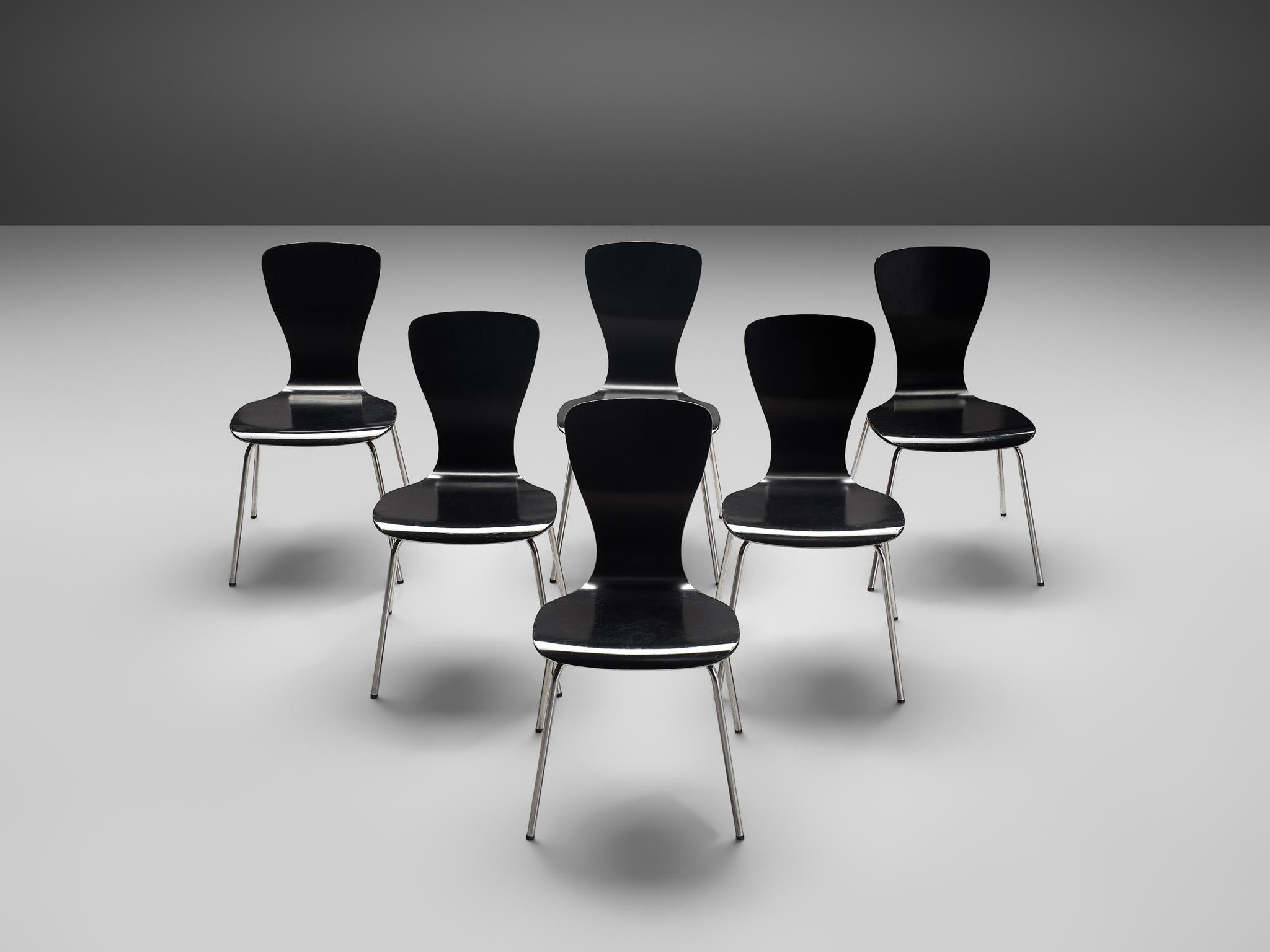 Tapio Wirkkala for Asko, set of dining chairs, black lacquered plywood and metal, Finland, 1950s

Beautiful and large set of 'Nikke' chairs design by the Finnish designer Tapio Wirkkala. This model is a wonderful example of an early minimalist
