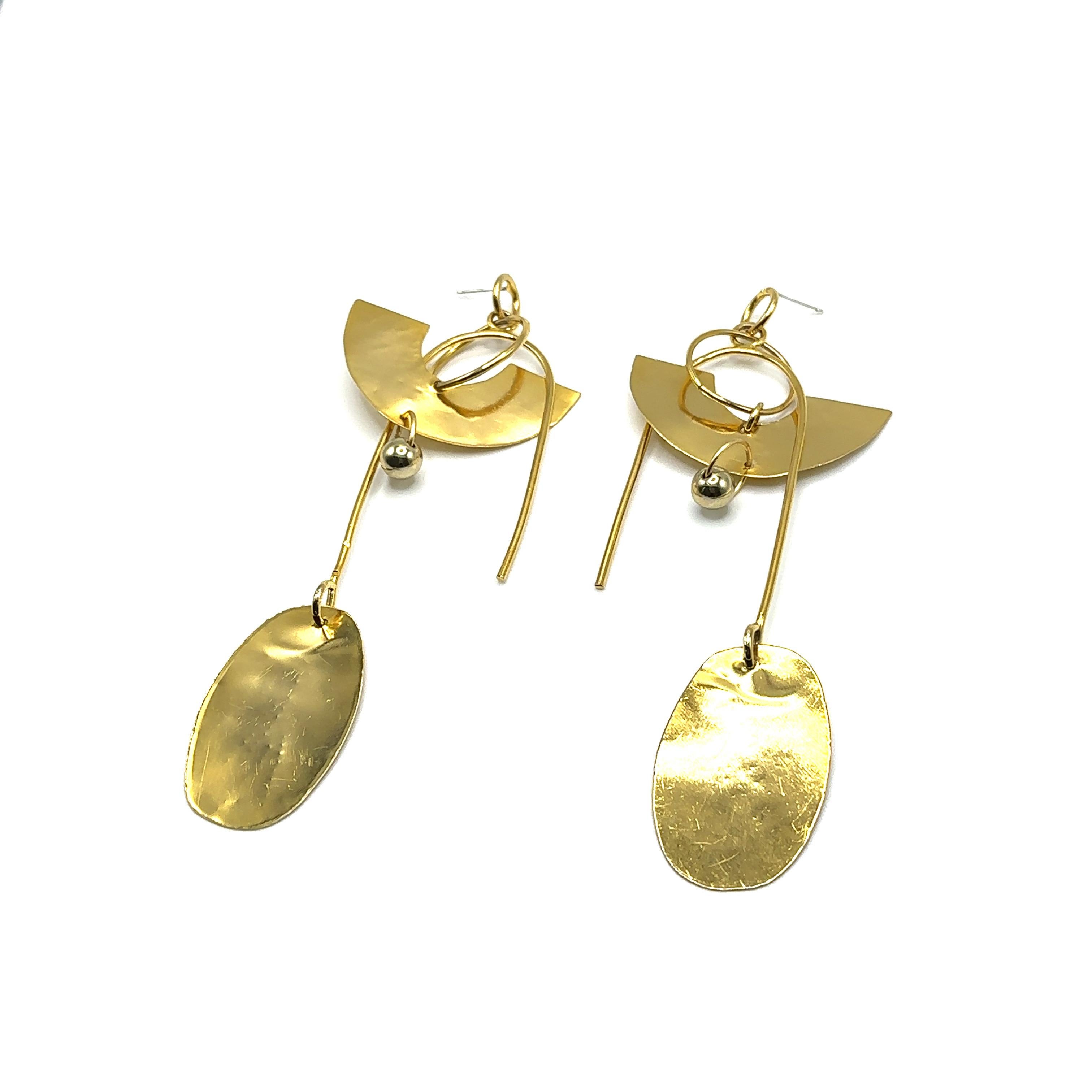 From refined, timeless shapes to modern characters with edge meet NIKKI - handcrafted and shape may vary slightly making pieces one of a kind Material 14K Gold Plated

Nikki was inspired by the Artist Alexander Calder and playful idea of mobiles.