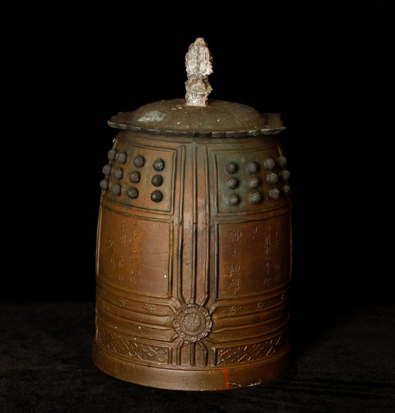 XIX secolo Campana del tempio di Nikkō e Gakkō Bodhisattvas, epoca Bunsei 1822 in vendita