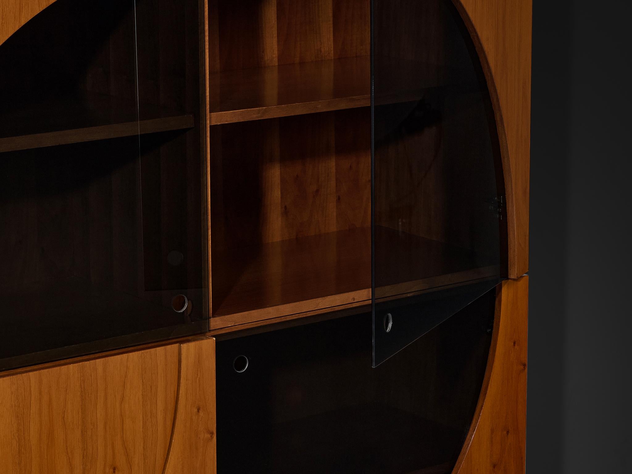 Nikol International Großes postmodernes Sideboard aus Nussbaum und Rauchglas, Nikol International im Angebot 5