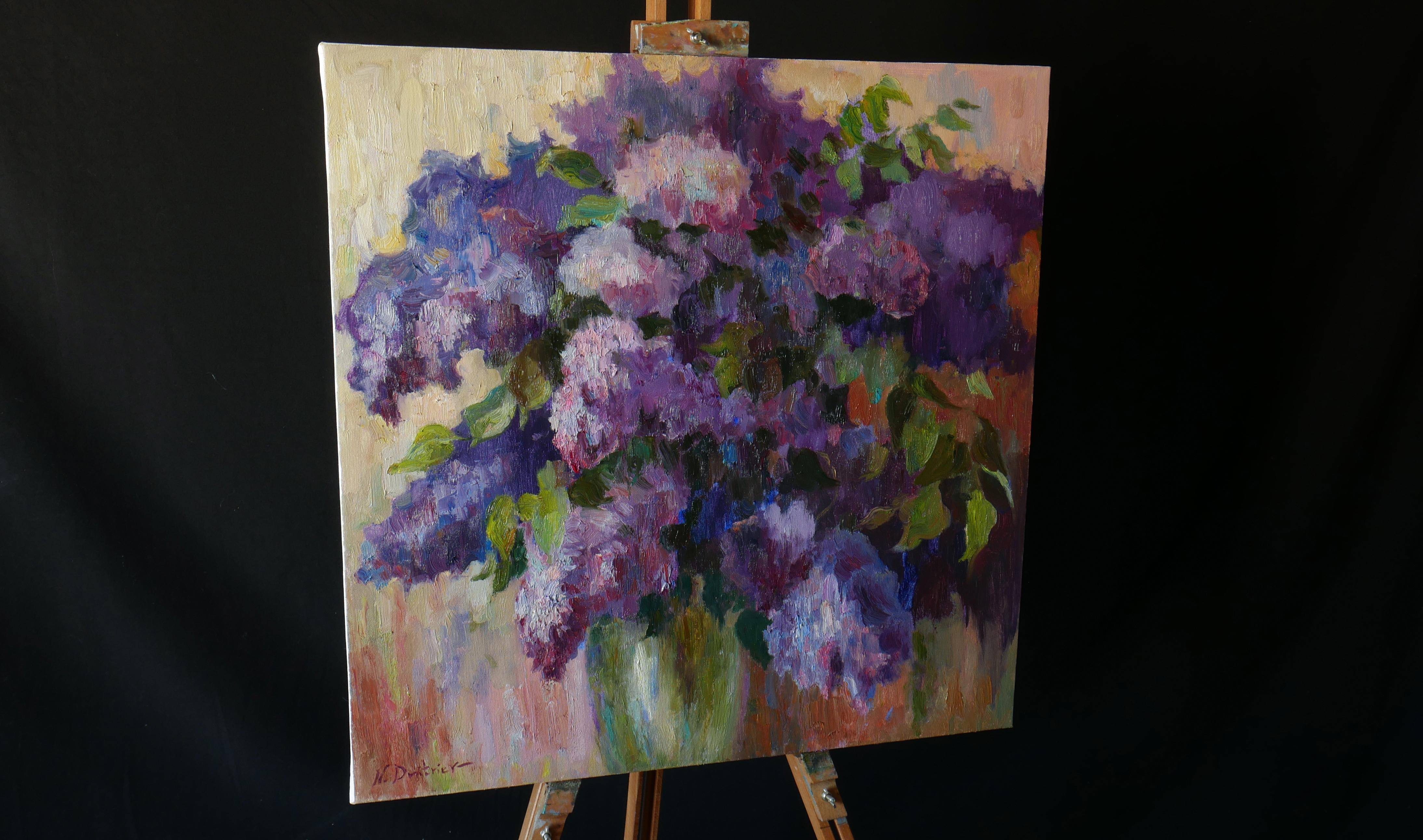 Flieder in Vase - Gemälde #1 – Painting von Nikolay Dmitriev