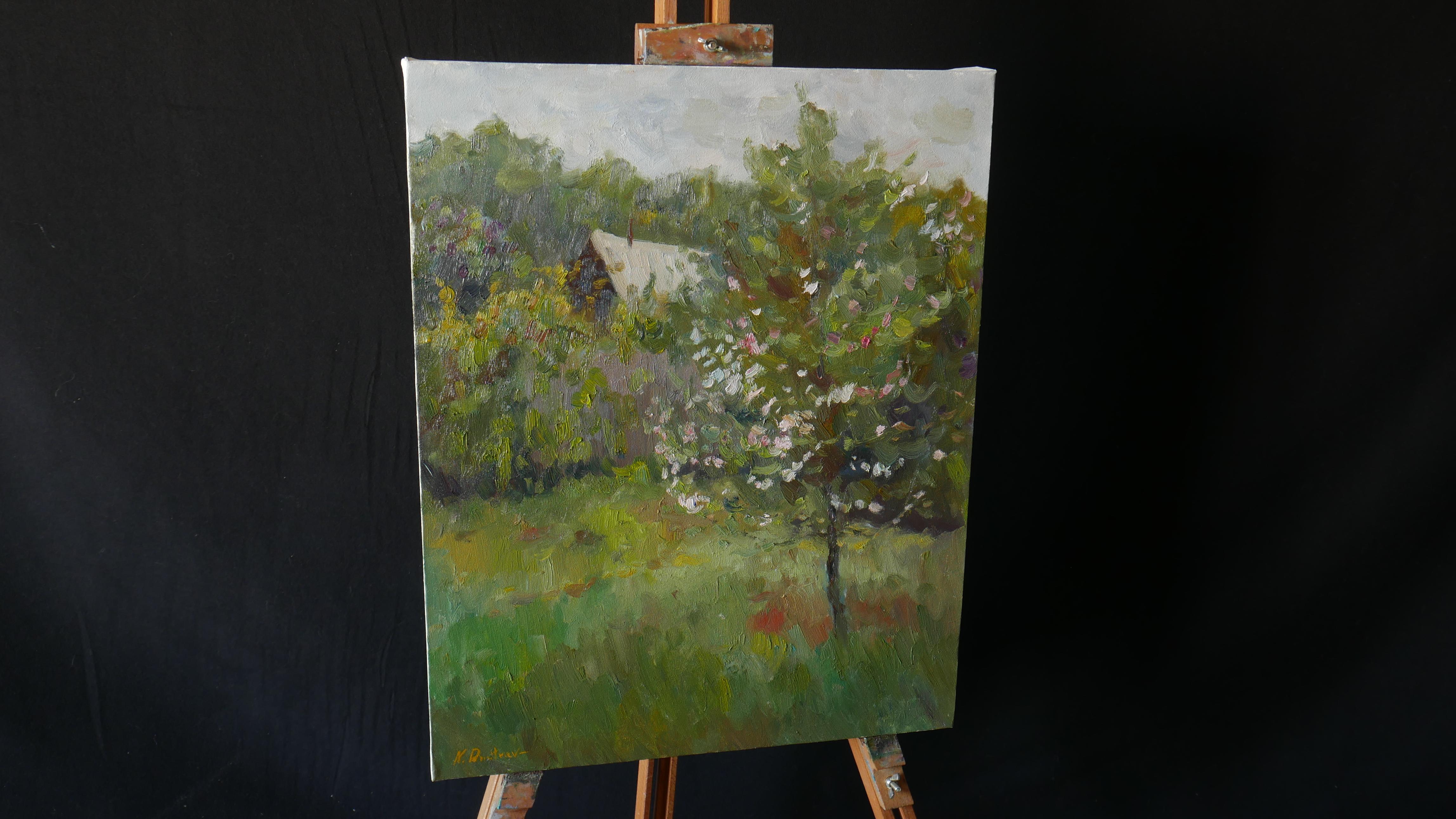 Peinture de paysage au printemps : arbre à pommes en fleurs au jardin - Painting de Nikolay Dmitriev