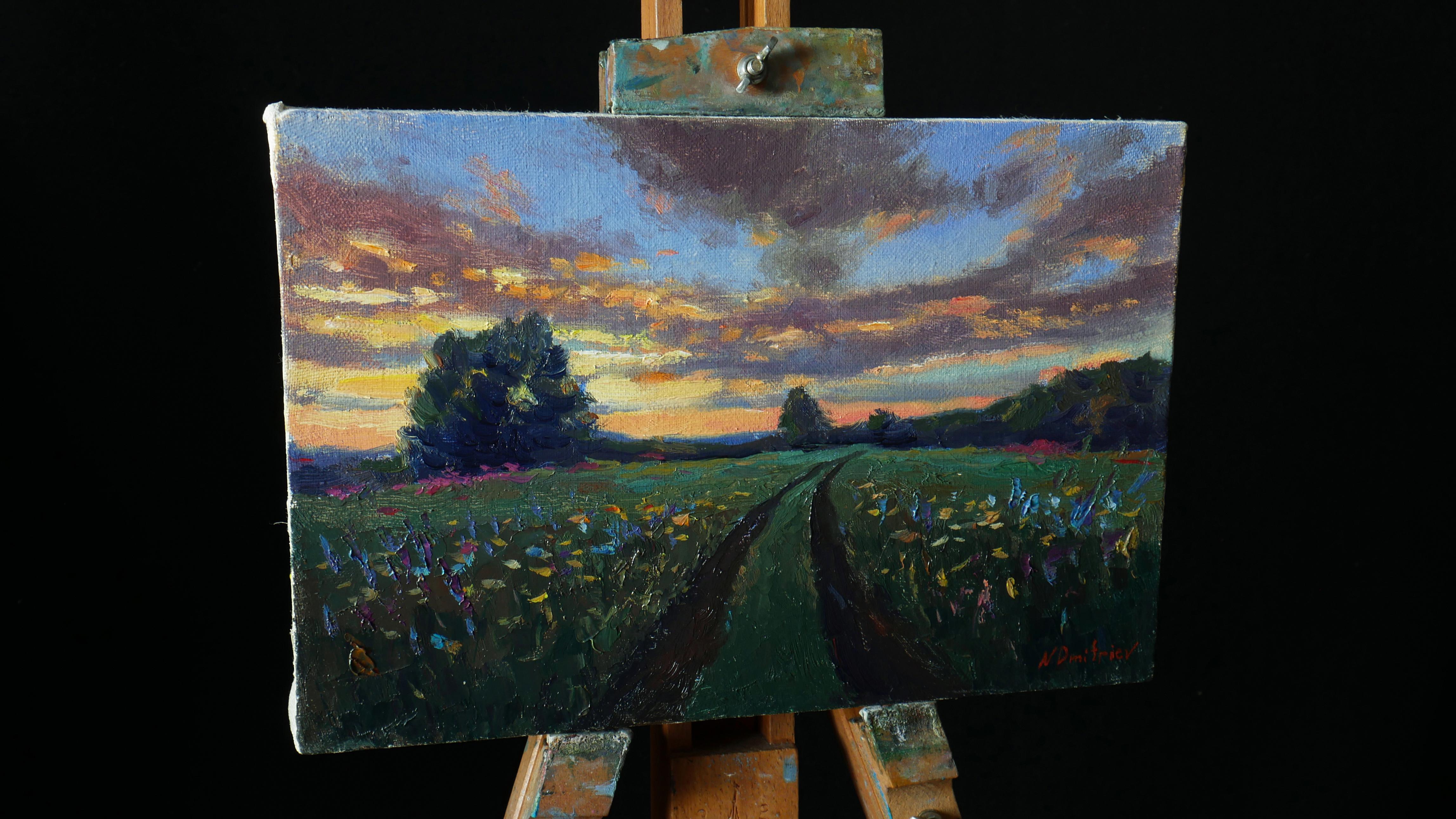 Sonnenuntergang über Wildblumenfeld – Sommerlandschaftsgemälde – Painting von Nikolay Dmitriev