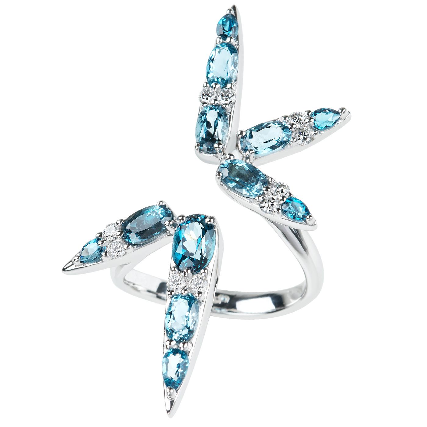 Women's or Men's 18 Karat White Gold London Blue Topaz and White Diamond Cocktail Ring For Sale