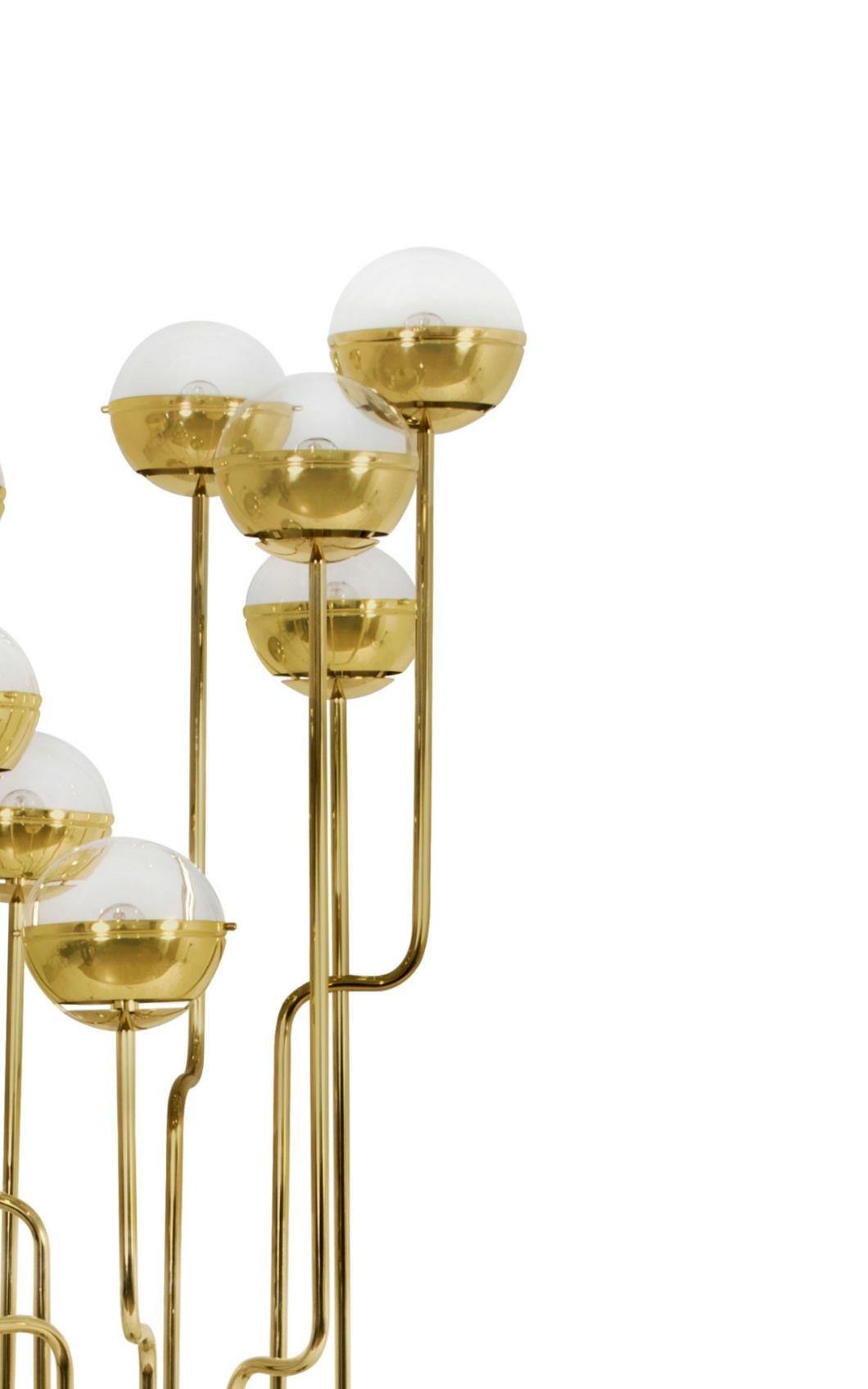 Portuguese Niku Floor Lamp in Gold-Plated Brass with Black Marble Base For Sale