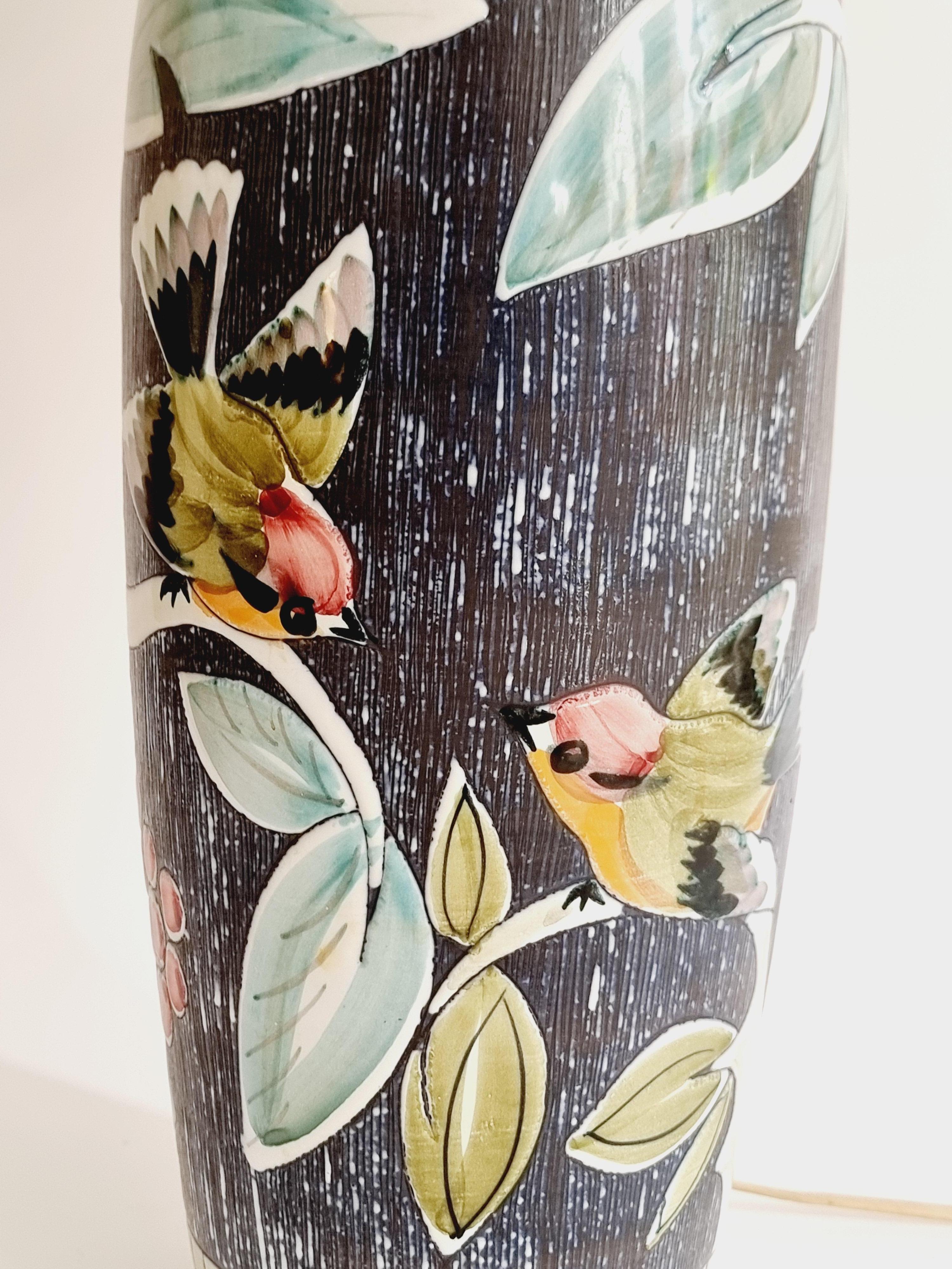 Mid-Century Modern Lampe de table NILA en céramique, fabriquée à la main en Suède, milieu des années 1900. en vente