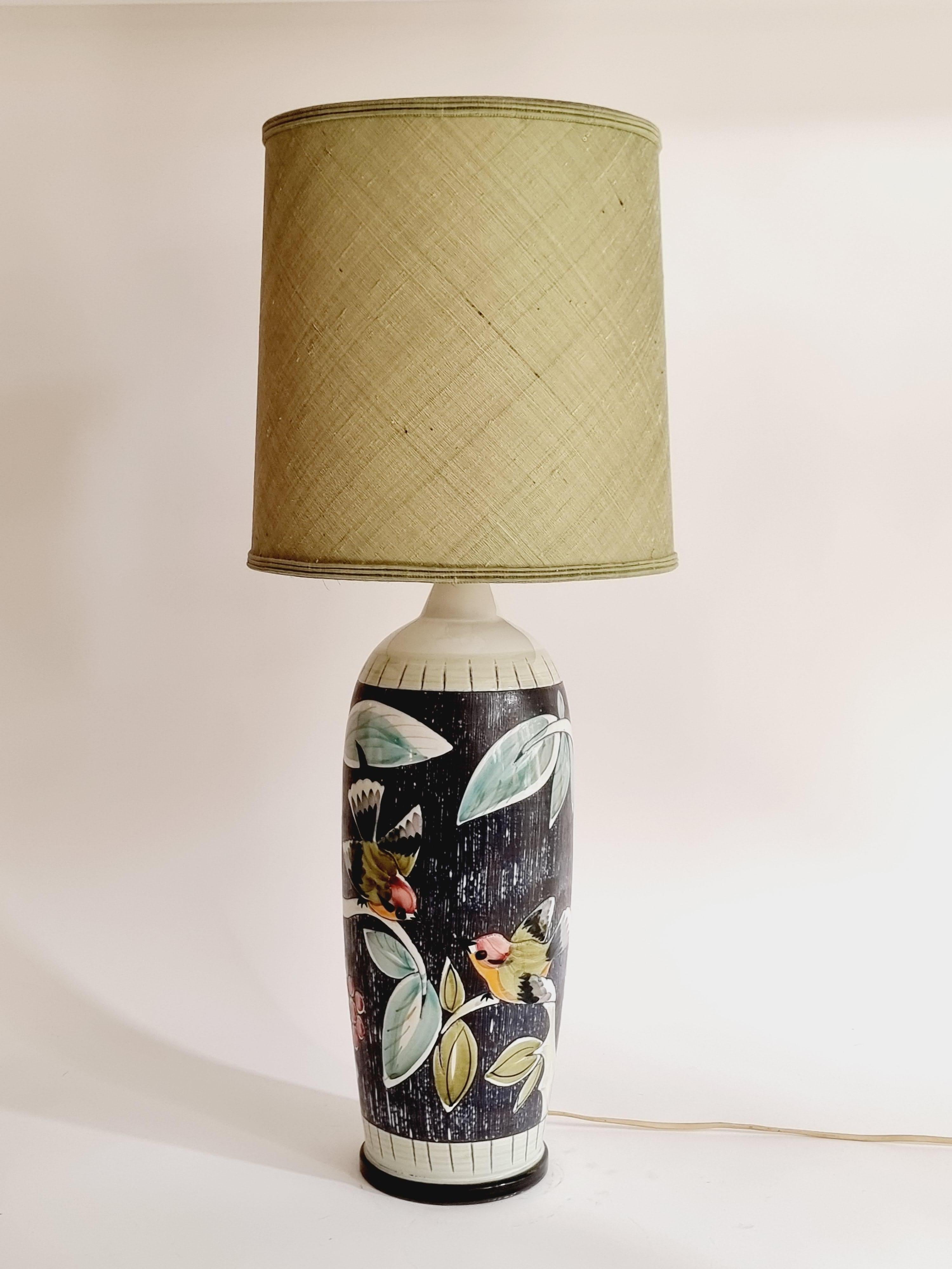 Lampe de table NILA en céramique, fabriquée à la main en Suède, milieu des années 1900. en vente 2