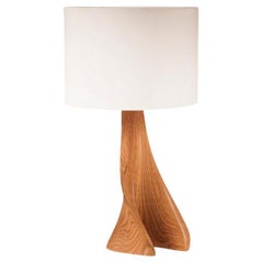 Lámpara de mesa Nilo Roble blanco tinte natural con pantalla de seda marfil by Amorph