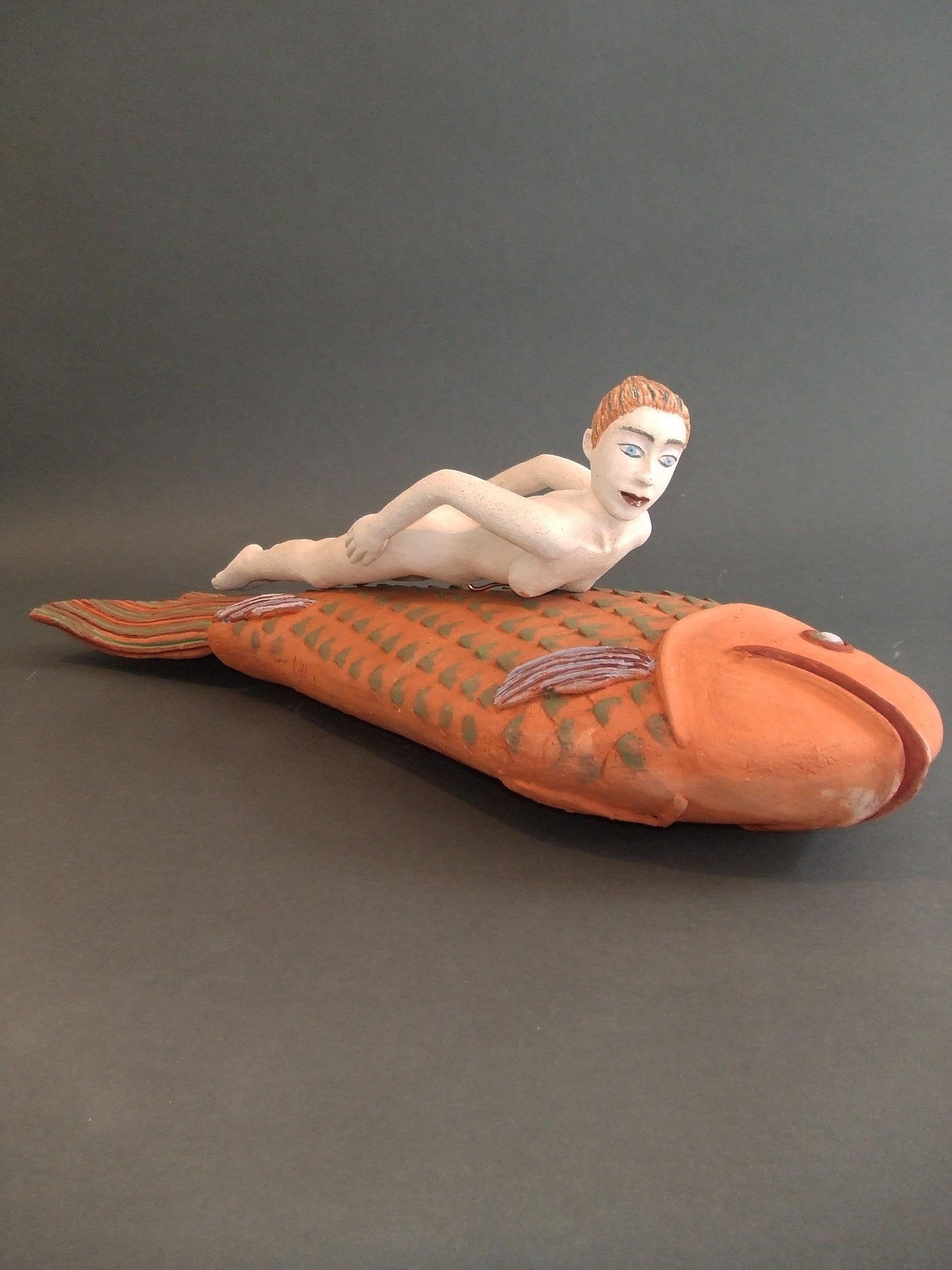 Fisch, grüne Schuppe Nili Pincas Contemporary art sculpture terracotta pastell woman