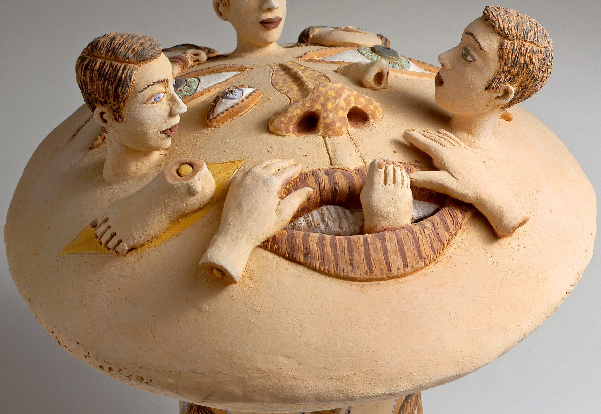 Fils de Chronos Nili Pincas Art contemporain sculpture terre cuite mythologie totem en vente 2
