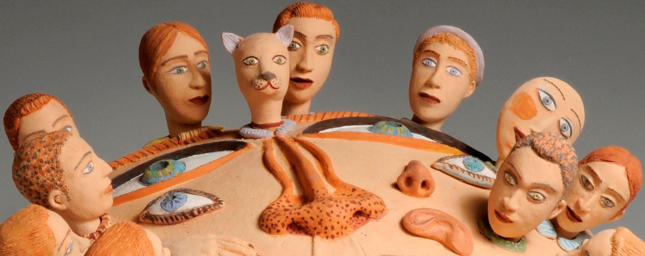 The tribe Nili Pincas Art contemporain sculpture terre cuite couleur pastel totem en vente 1