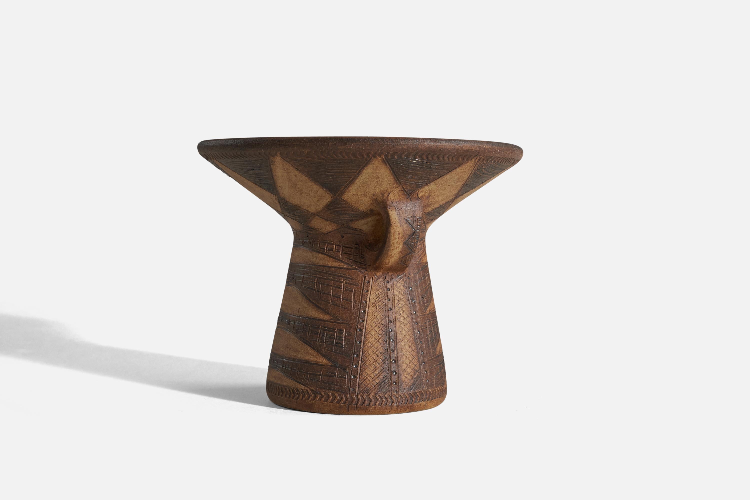 Swedish Nils Allan Johannesson, Vase, Brown-Glazed Stoneware, Studio, Sweden, 1960s For Sale
