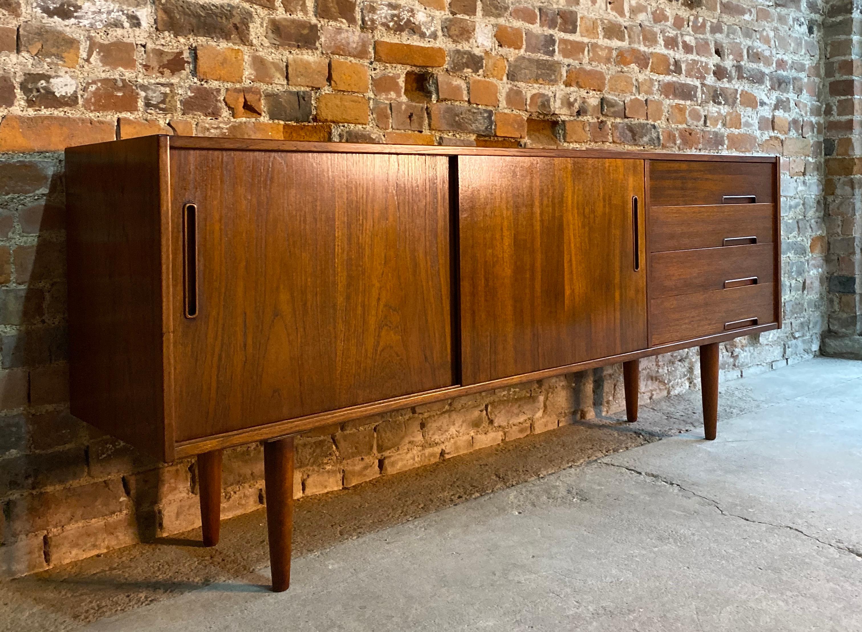 Nils Johnsson Trento Teak Sideboard for Troeds Bjärnum, Sweden, circa 1970 4