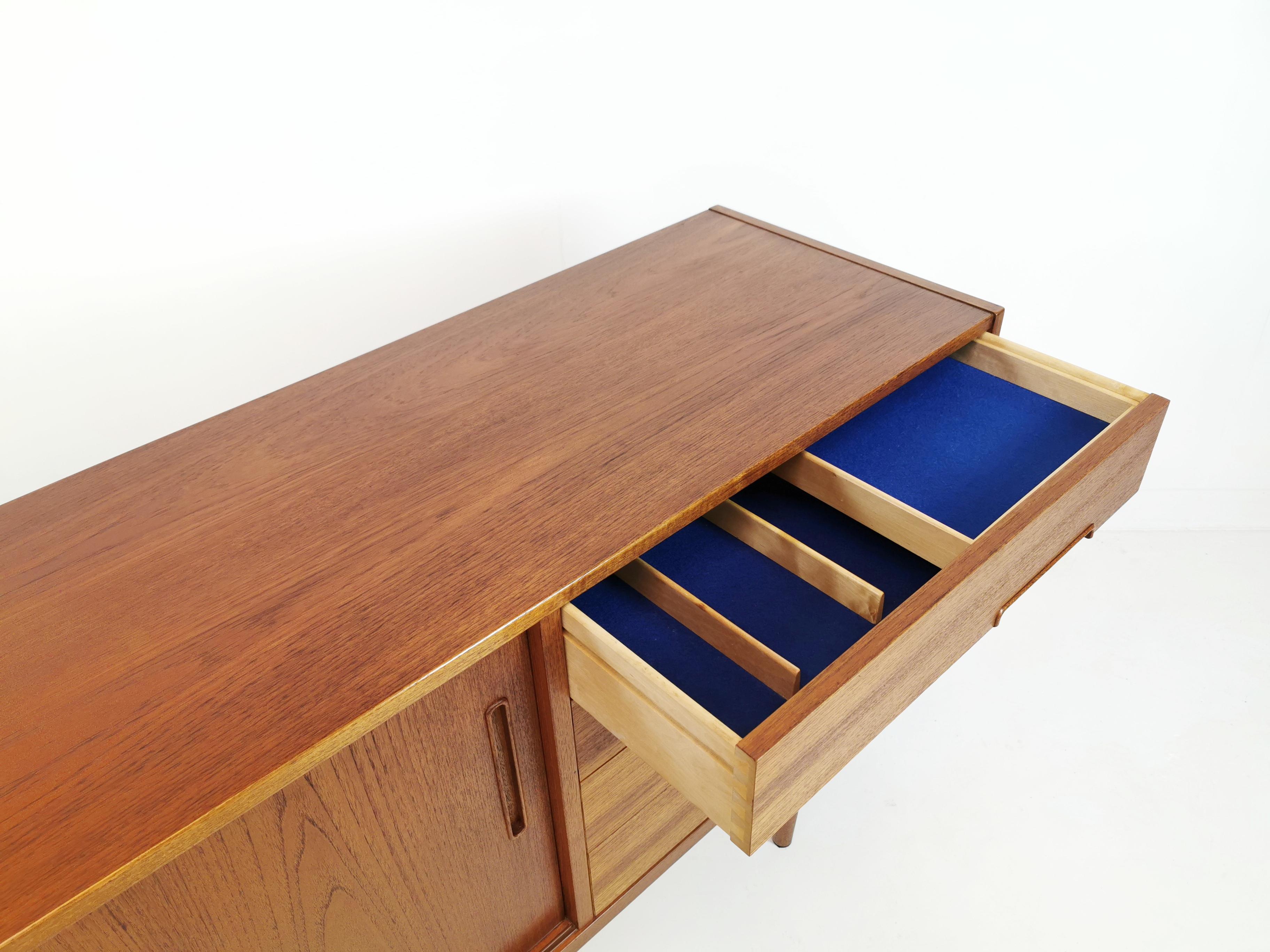 Nils Jonsson for Hugo Troeds Midcentury Teak Trento Sideboard Credenza, 1960s In Good Condition In STOKE ON TRENT, GB