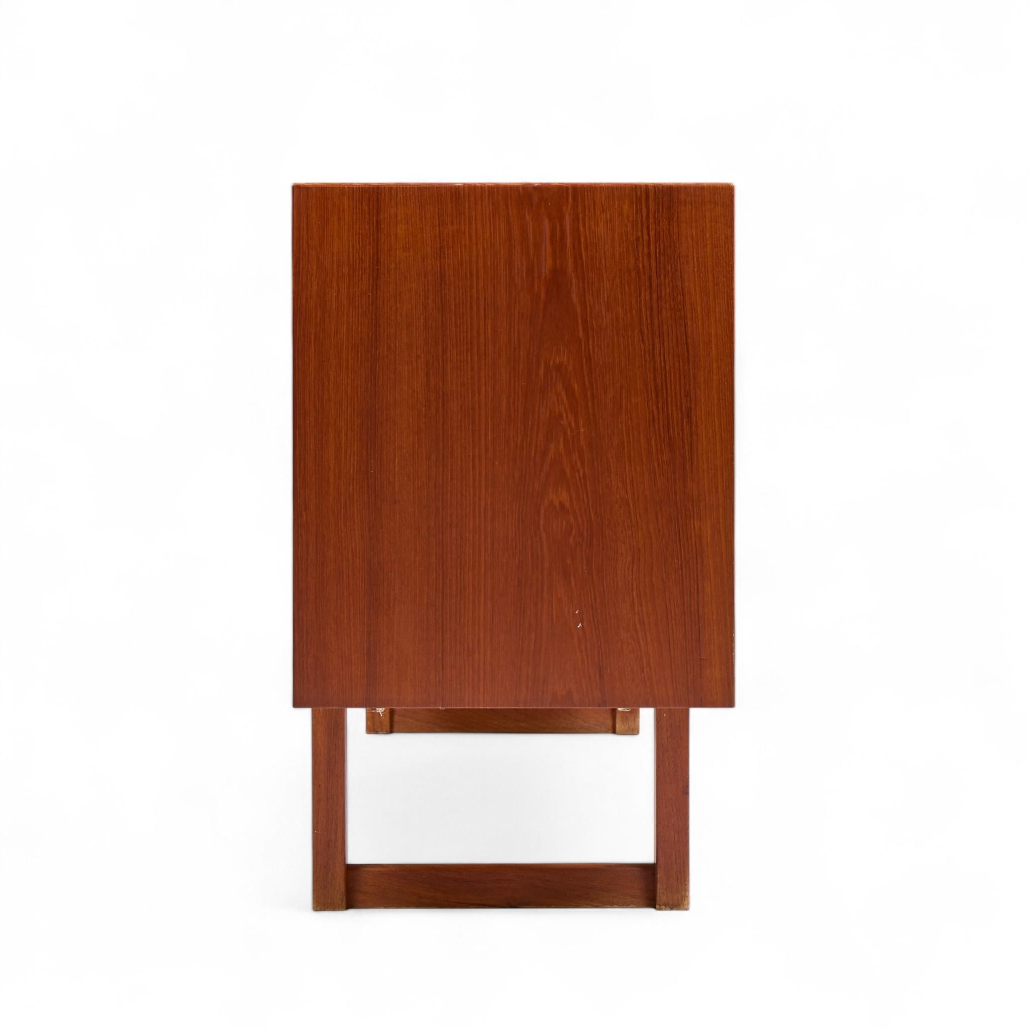 Nils Jonsson for Troeds Domi Monté Mid Century Swedish Teak Credenza In Good Condition For Sale In Franklin Park, IL