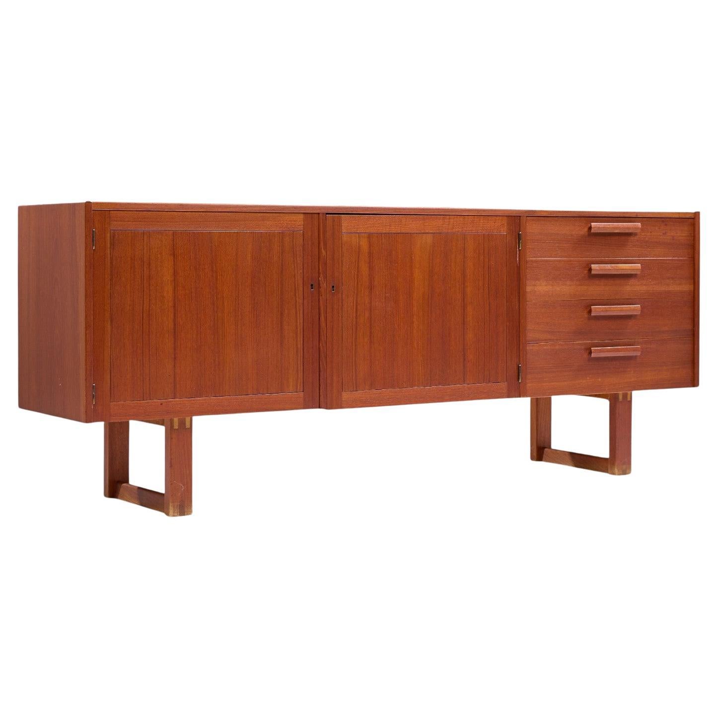 Nils Jonsson per Nils Domi Monté Credenza svedese di metà secolo in teak