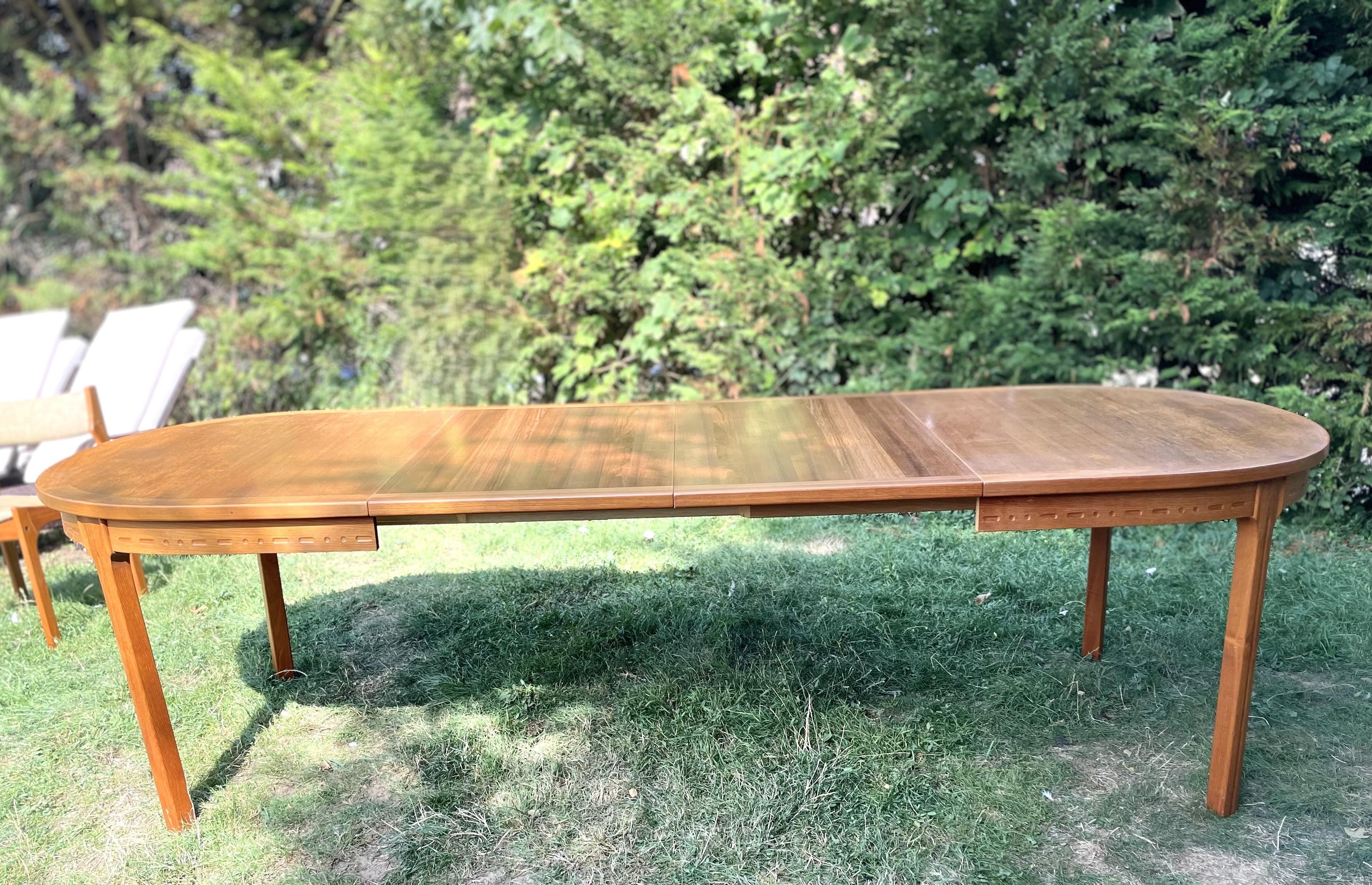 Nils Jonsson for Troeds – Double Extending Dining Table in Stained Teak with Cha en vente 3