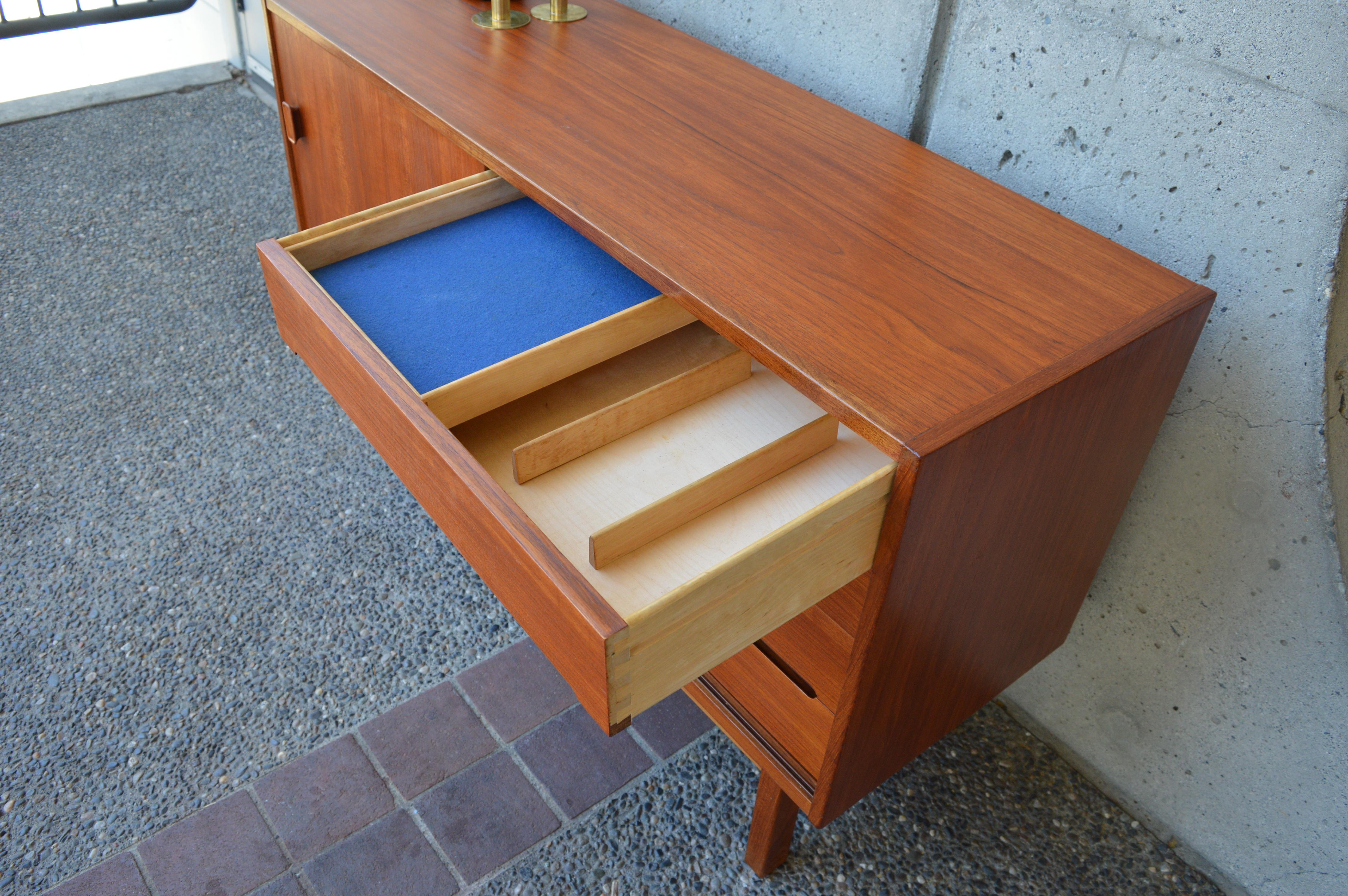 Nils Jonsson for Troeds Viken Model Teak Compact Four-Drawer Credenza / Buffet In Excellent Condition In New Westminster, British Columbia