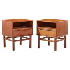Nils Jonsson für Tørring Møbelfabrik: Dänische Nachttische aus Teakholz im Mid-Century-Stil – Paar