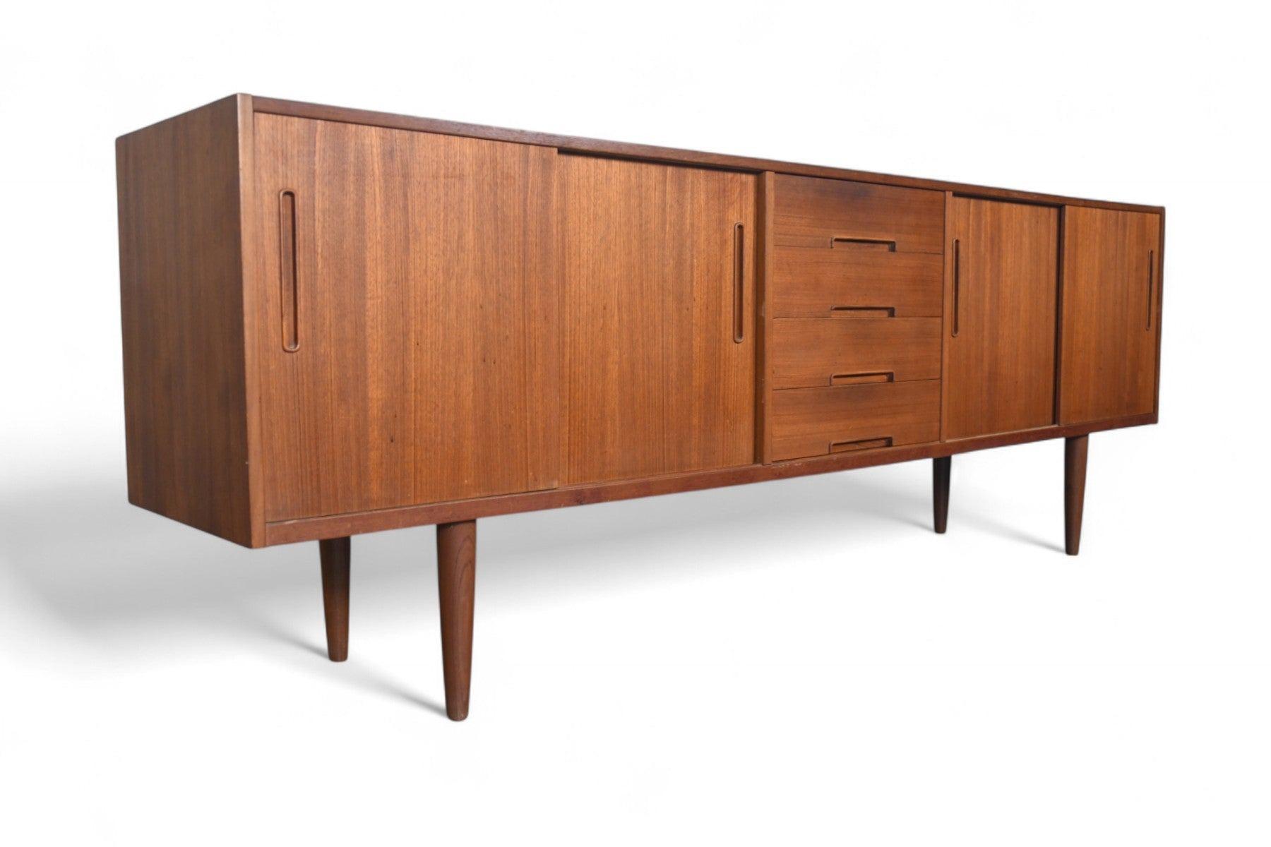 Nils Jonsson 'Gigant' Credenza in Teak For Sale 4