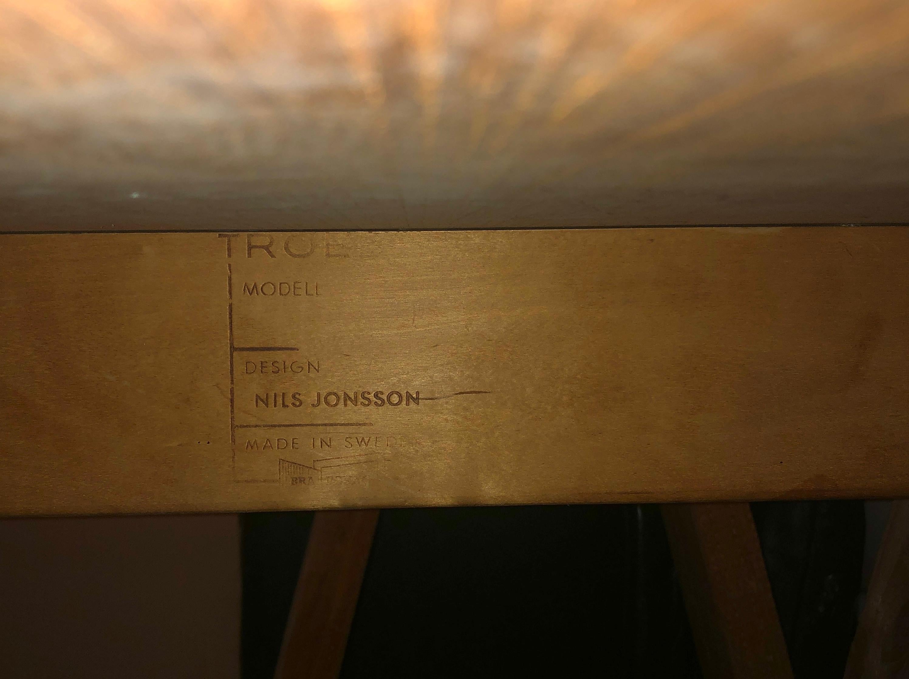 Danois Nils Jonsson Table de salle à manger à abattant en teck du milieu du siècle en vente
