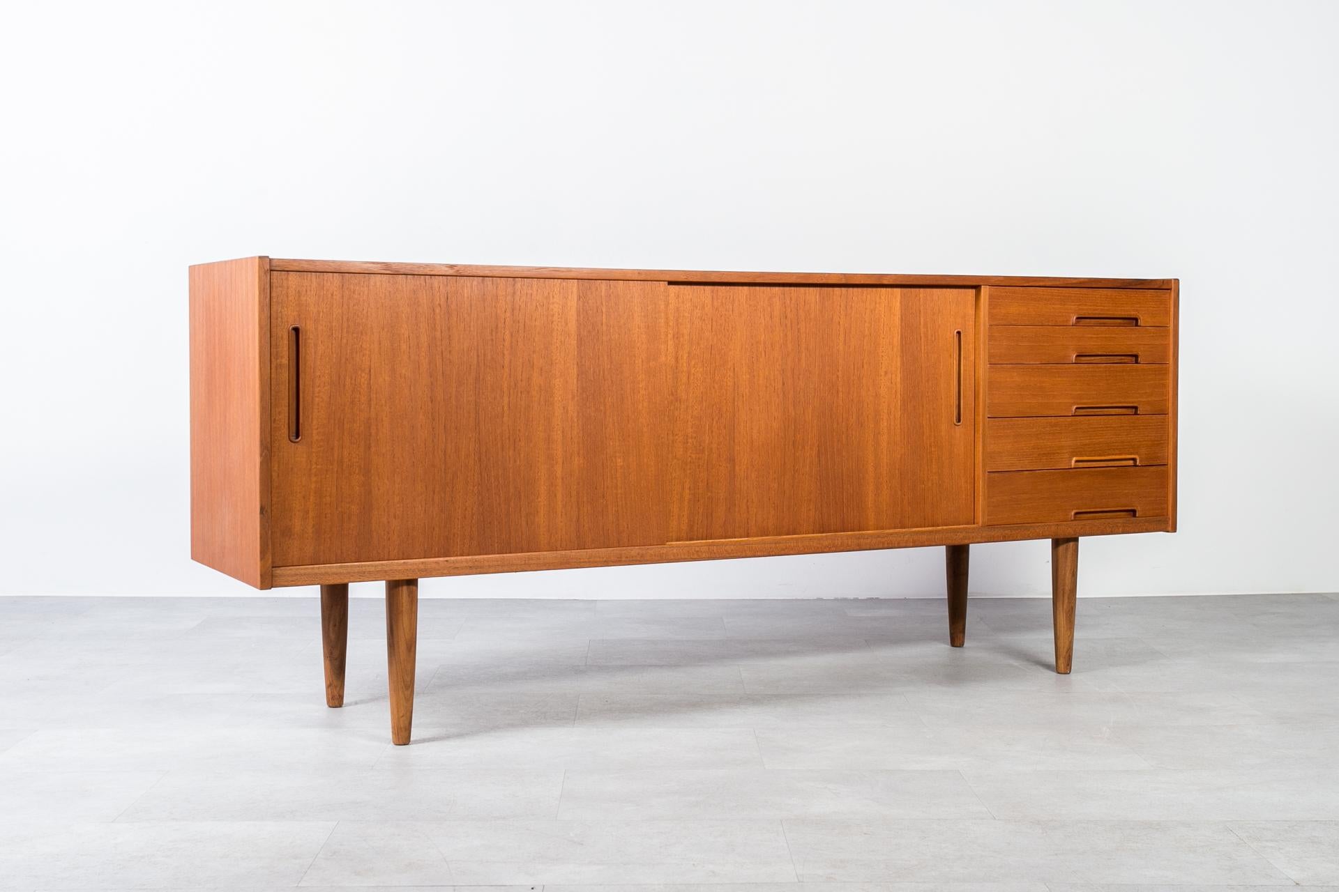 Oiled Nils Jonsson Teak Sideboard for Hugo Troeds, Scandinavian Modern, 1960s For Sale