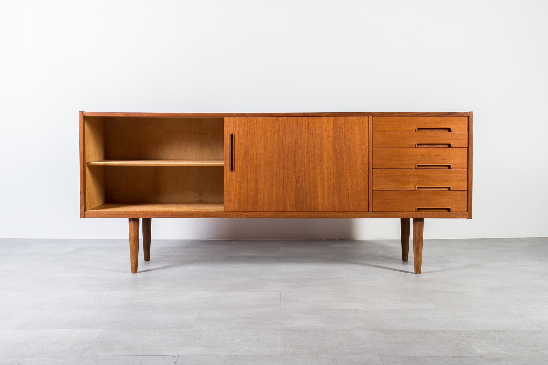 Mid-20th Century Nils Jonsson Teak Sideboard for Hugo Troeds, Scandinavian Modern, 1960s For Sale