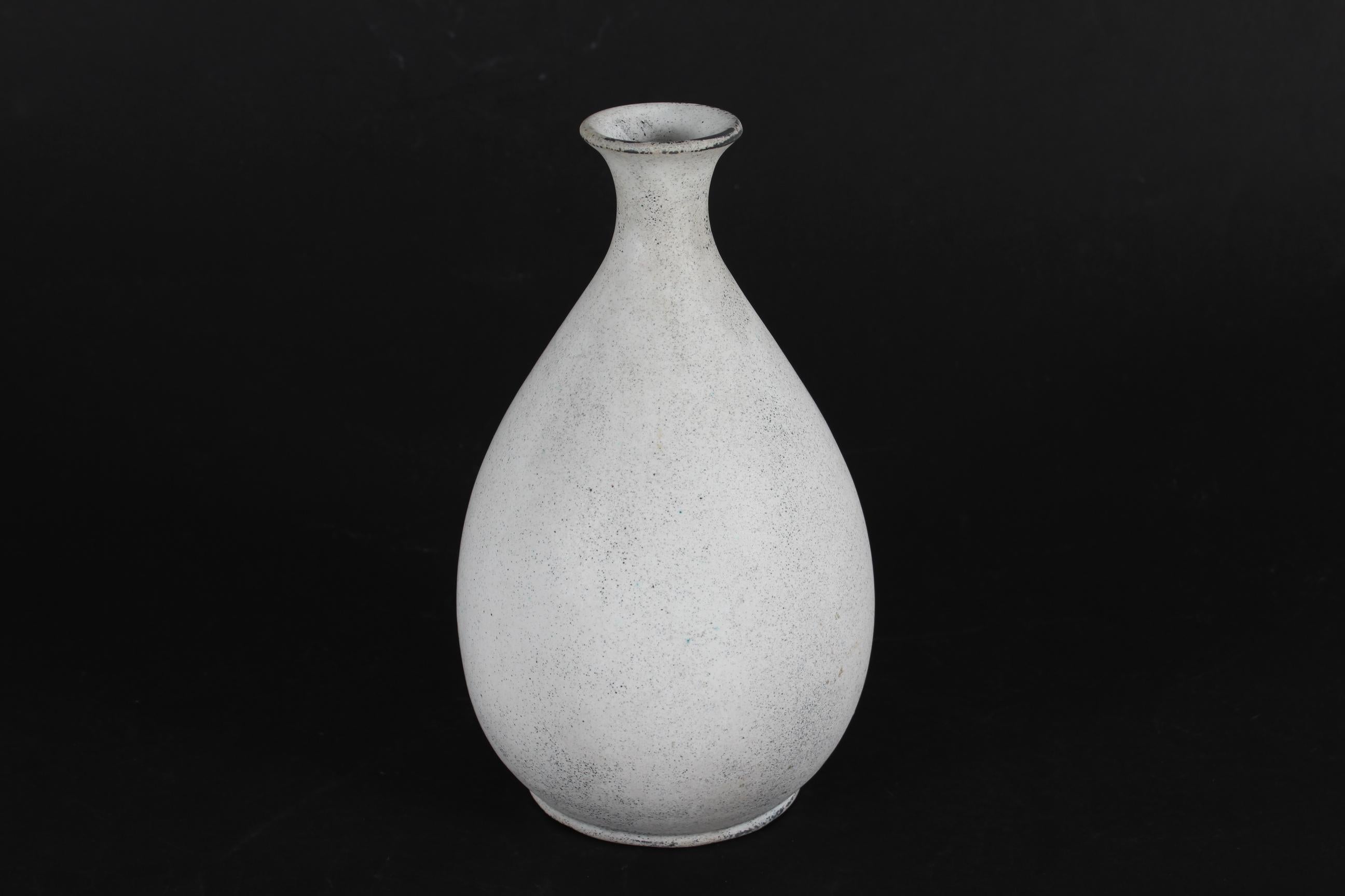 Glazed Nils Kähler Baluster Shaped Vase with Matte Ash Grey Glaze, HAK, Denmark, 1940s For Sale
