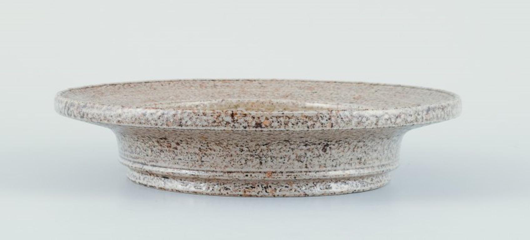 Scandinavian Modern Nils Kähler for Kähler. Ceramic bowl with glaze in sandy tones.  For Sale