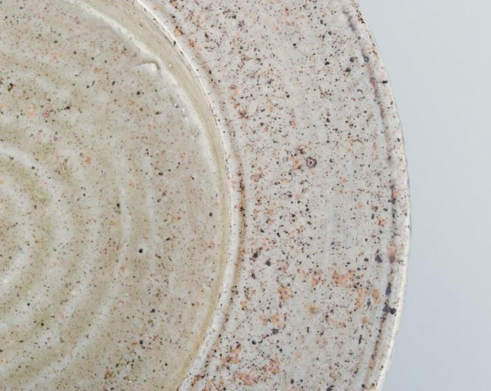 Nils Kähler for Kähler. Ceramic bowl with glaze in sandy tones.  In Excellent Condition For Sale In Copenhagen, DK