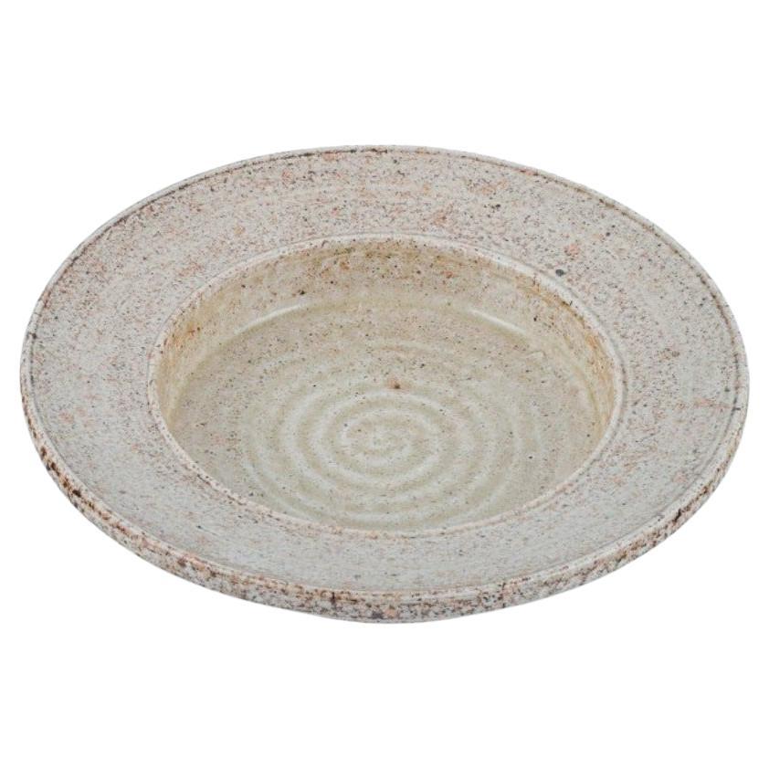 Nils Kähler for Kähler. Ceramic bowl with glaze in sandy tones.  For Sale