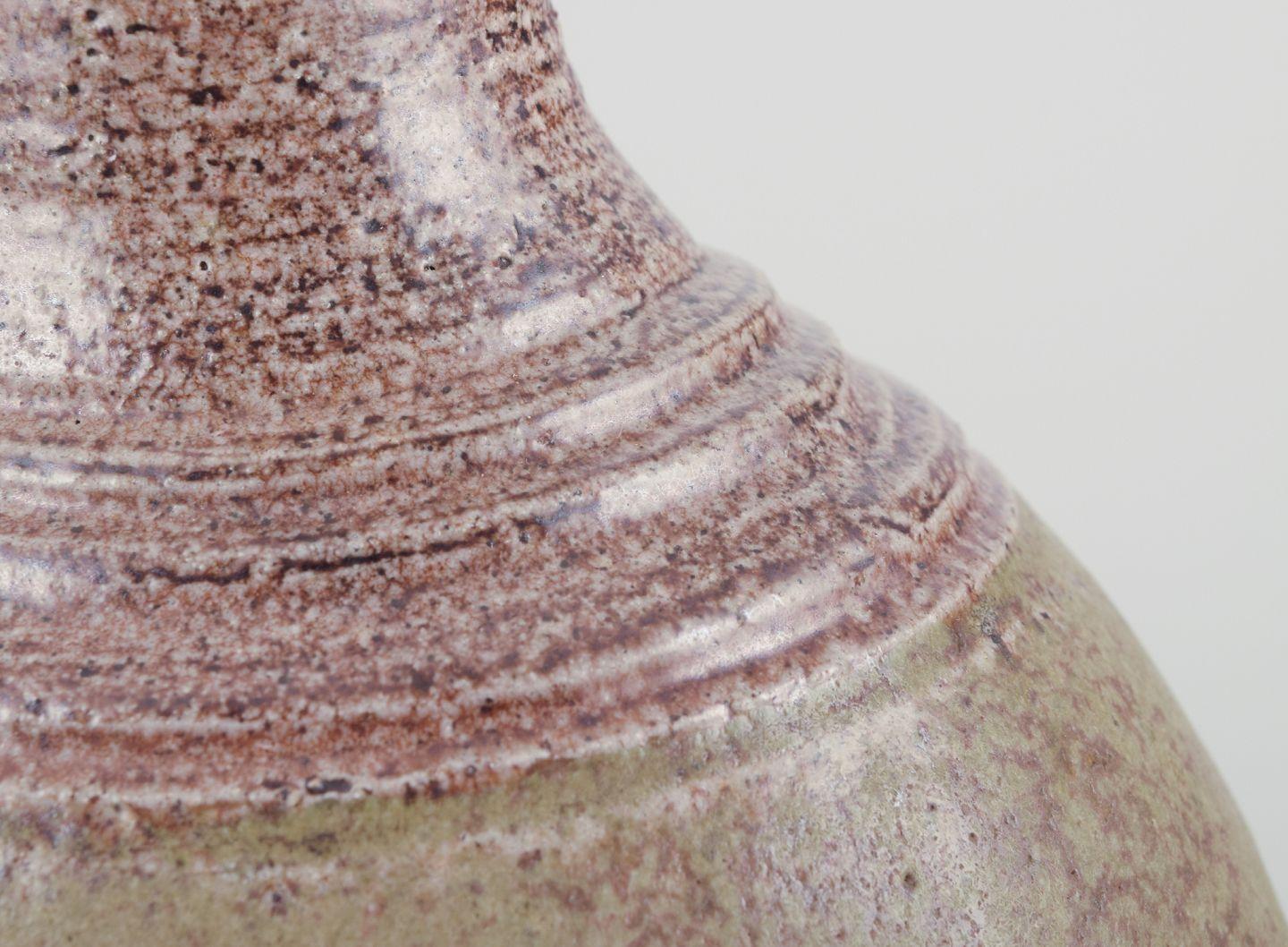 Nils Kähler pour Kähler. Vase en céramique à glaçure vert olive. Ca. 1970 Excellent état - En vente à Copenhagen, DK