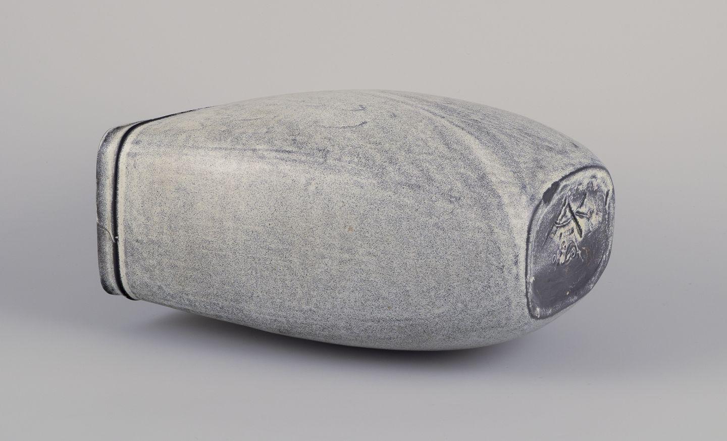 Céramique Nils Kähler pour Kähler, Danemark. Grand vase carré en céramique. 1960s en vente