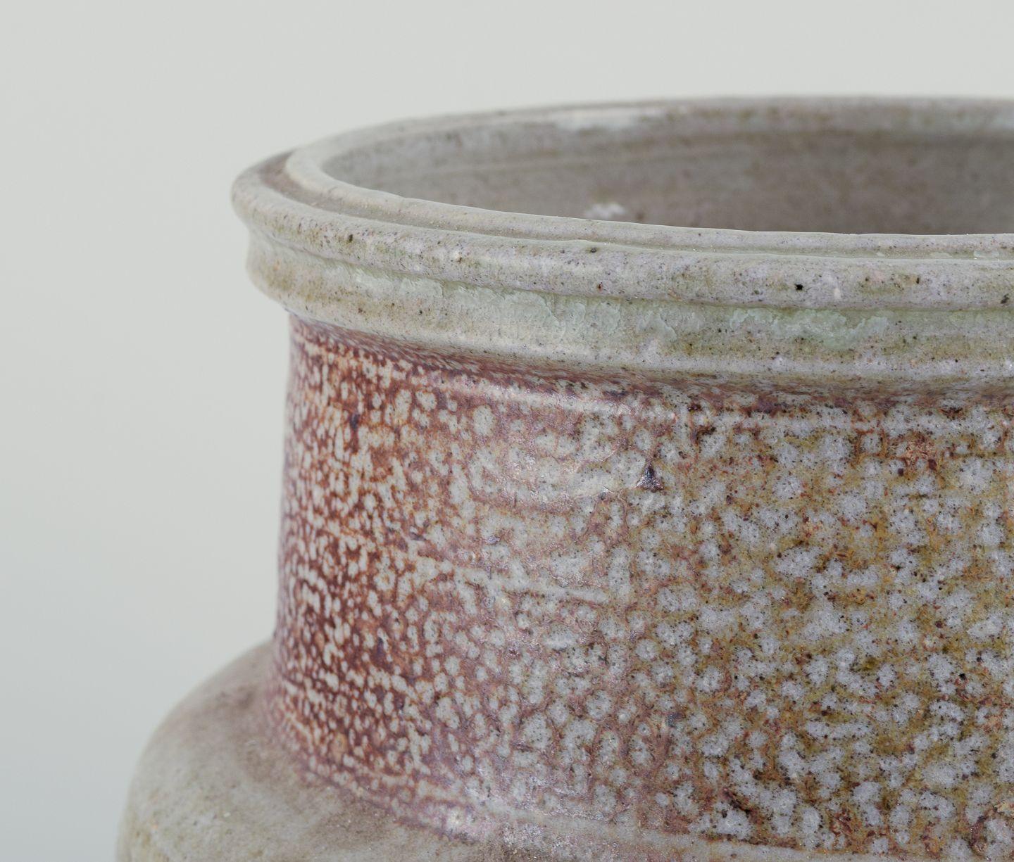 Scandinavo moderno Nils Kähler per Kähler. Grande vaso in ceramica in stile modernista. in vendita