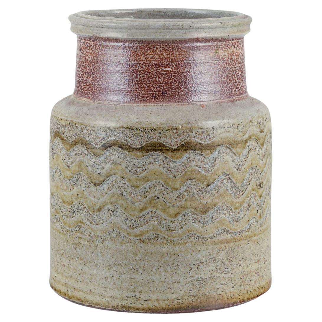 Nils Kähler per Kähler. Grande vaso in ceramica in stile modernista.