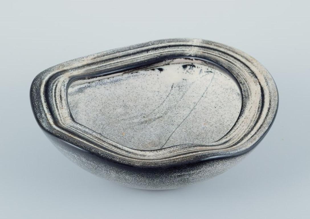 Scandinavian Modern Nils Kähler for Kähler. Modernist ceramic bowl in black-gray double glaze. For Sale