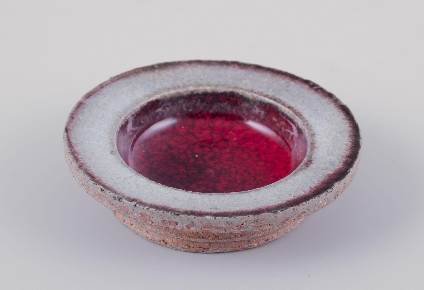 Danois Nils Kähler pour Kähler. Ensemble de six petits bols en grès de différentes couleurs. en vente