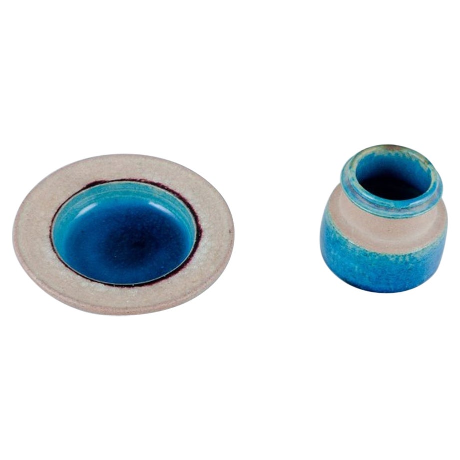 Nils Kähler für Kähler. Kleine Keramikschale und kleine Vase mit türkisfarbener Glasur.