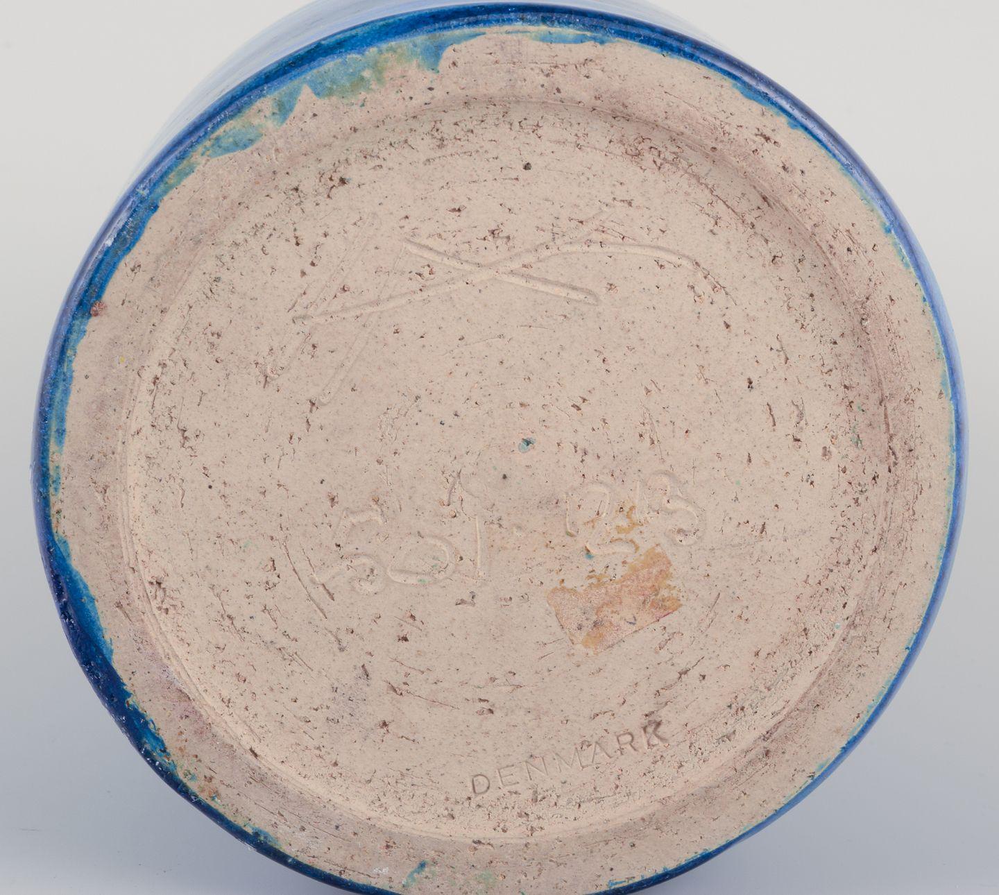 Nils Kähler per Kähler. Vaso in gres. Smalto azzurro e collo non smaltato. In condizioni ottime in vendita a København, Copenhagen