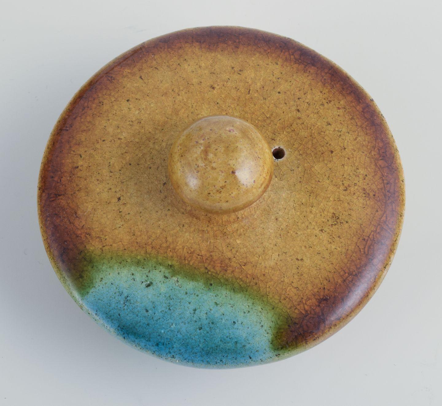 Danese Nils Kähler per Kähler. Teiera in ceramica molto grande. Smalto giallo uranio. in vendita