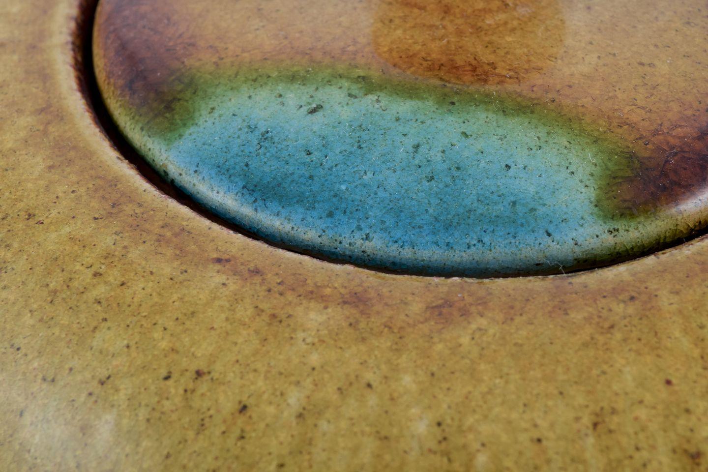 Nils Kähler per Kähler. Teiera in ceramica molto grande. Smalto giallo uranio. in vendita 1