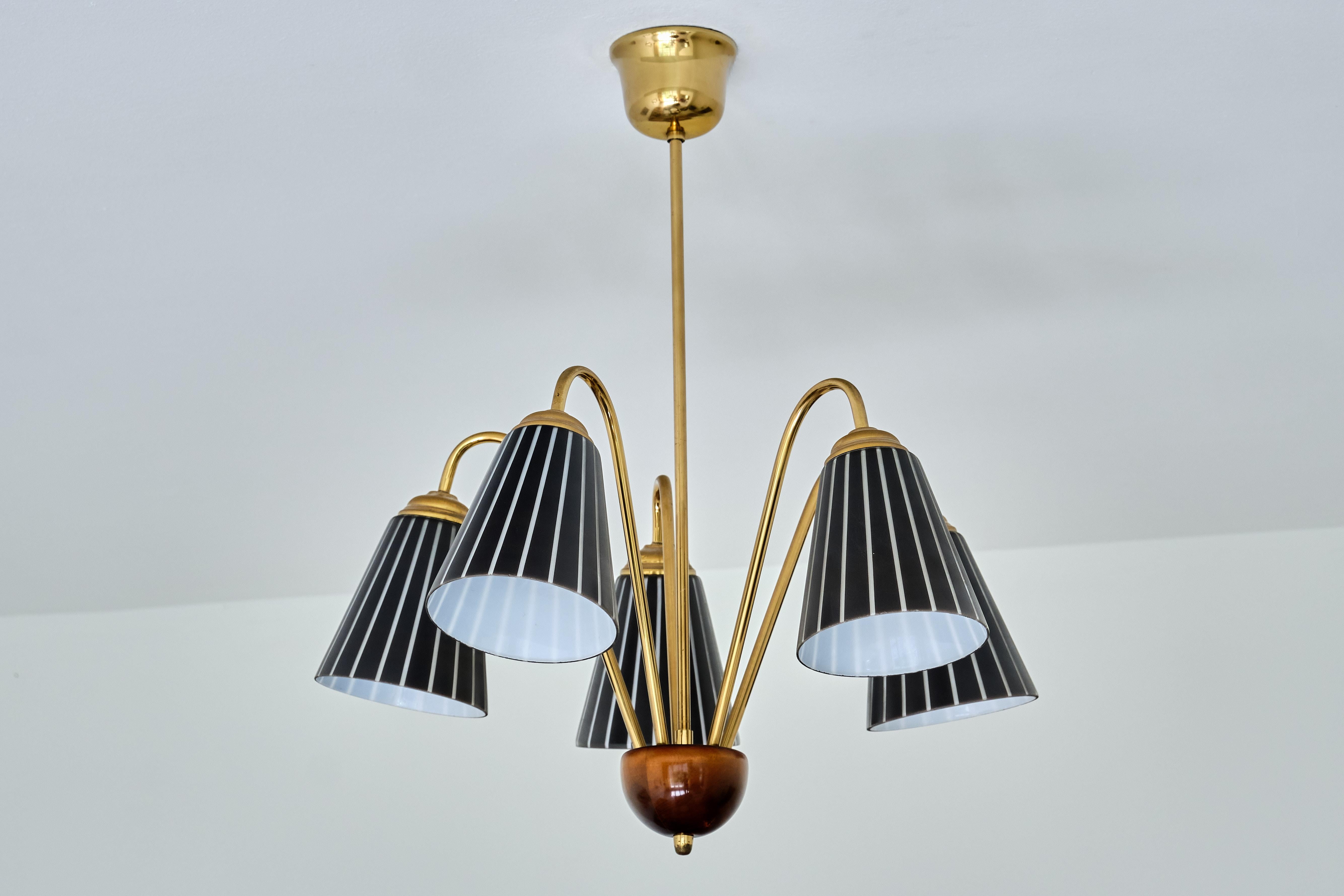 Mid-20th Century Nils Landberg Attributed Five Arm Chandelier in Striped Glass & Brass, Orrefors