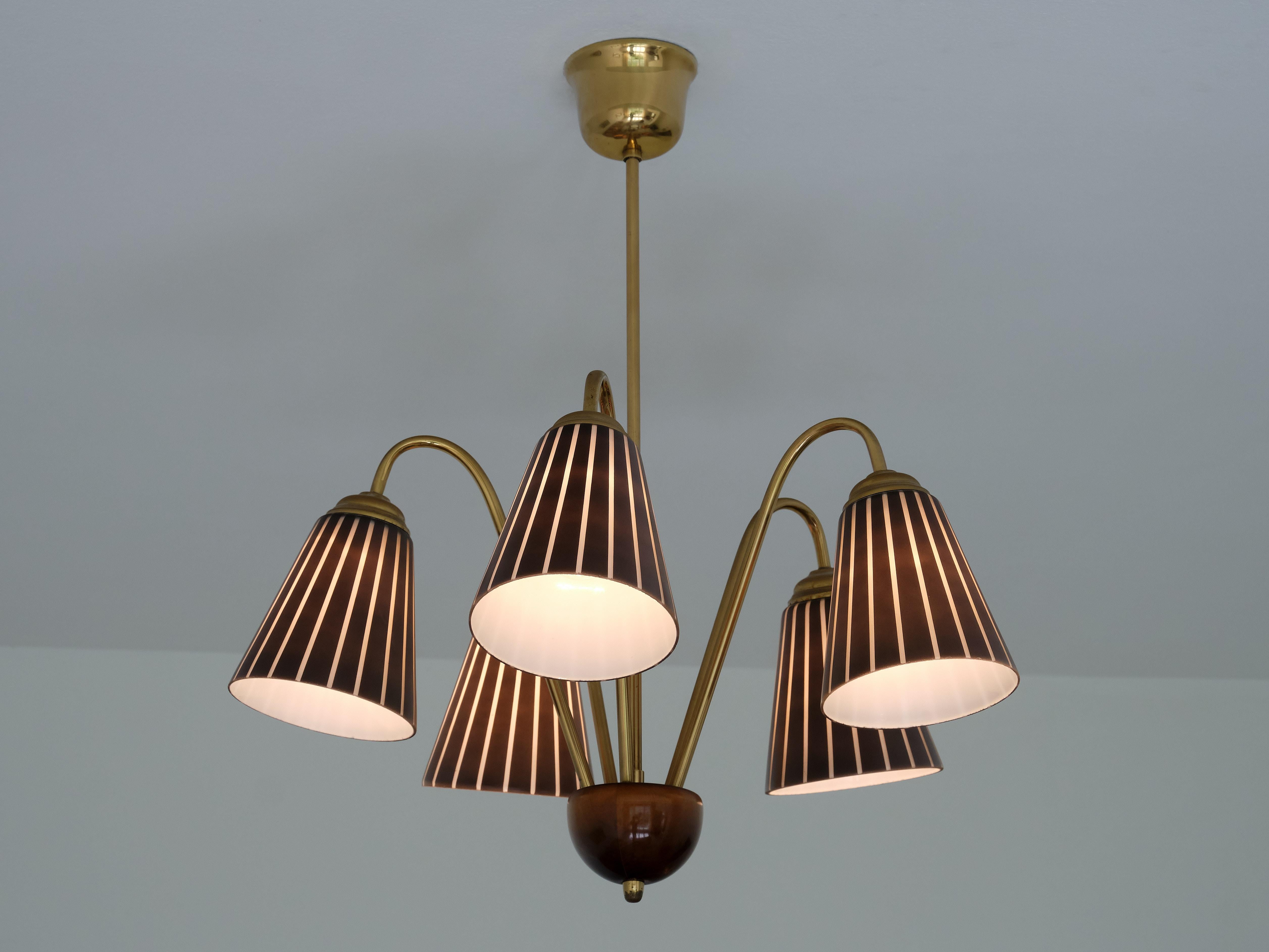 Nils Landberg Attributed Five Arm Chandelier in Striped Glass & Brass, Orrefors 1