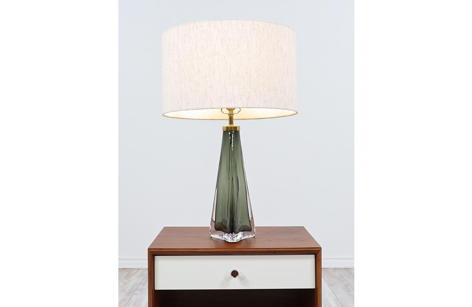 Nils Landberg Crystal Glass Table Lamp for Orrefors In Excellent Condition In Los Angeles, CA