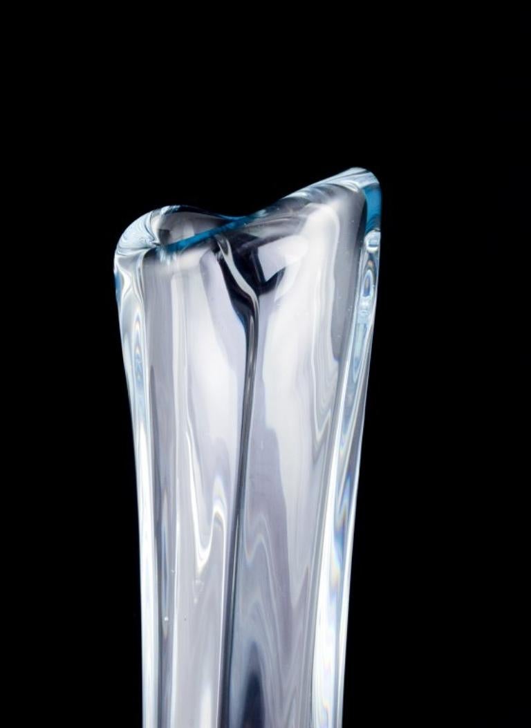 Art Glass Nils Landberg for Orrefors, Sweden. Tall and slender art glass vase. For Sale