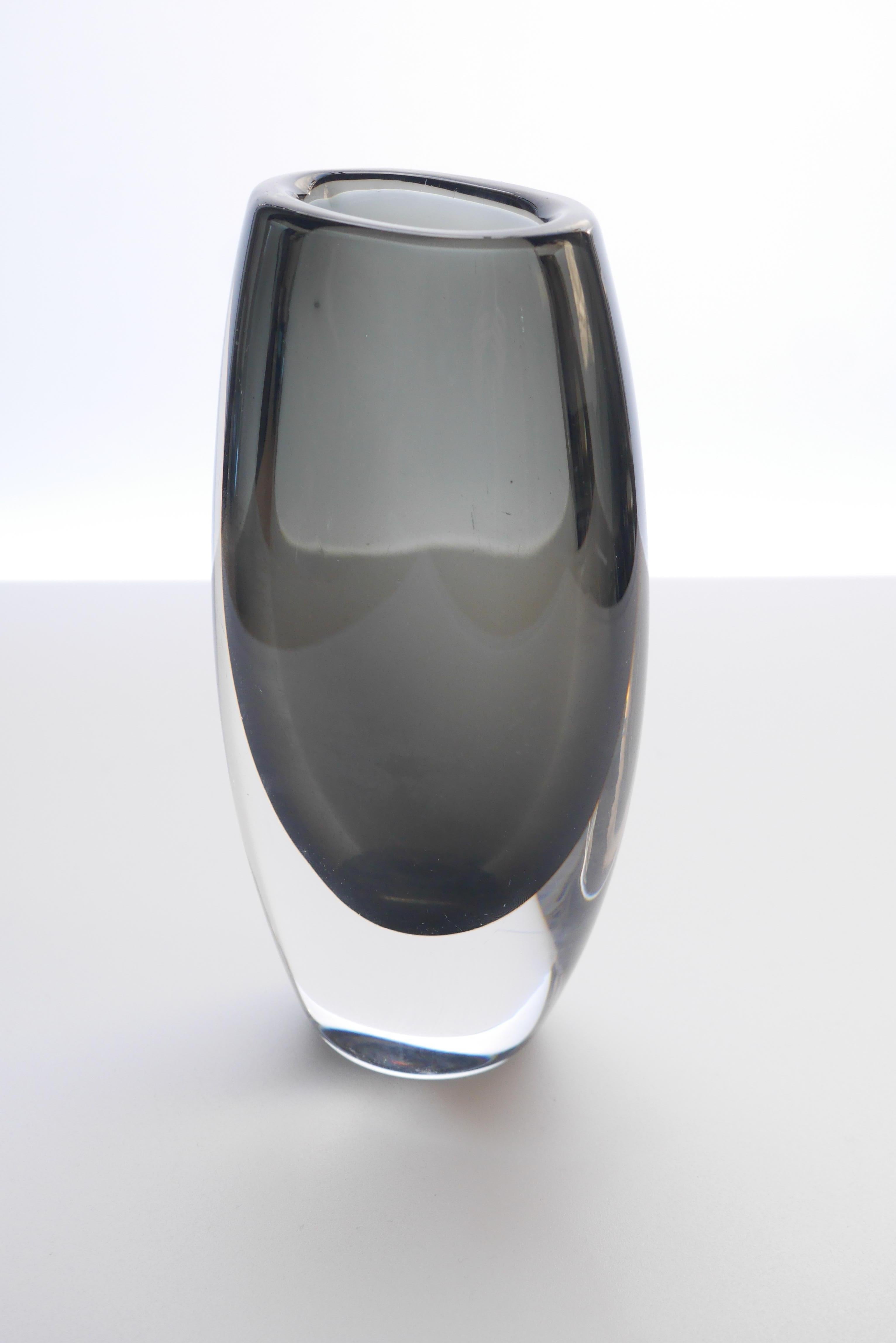 Mid-Century Modern Nils Landberg Glass Vase for Orrefors