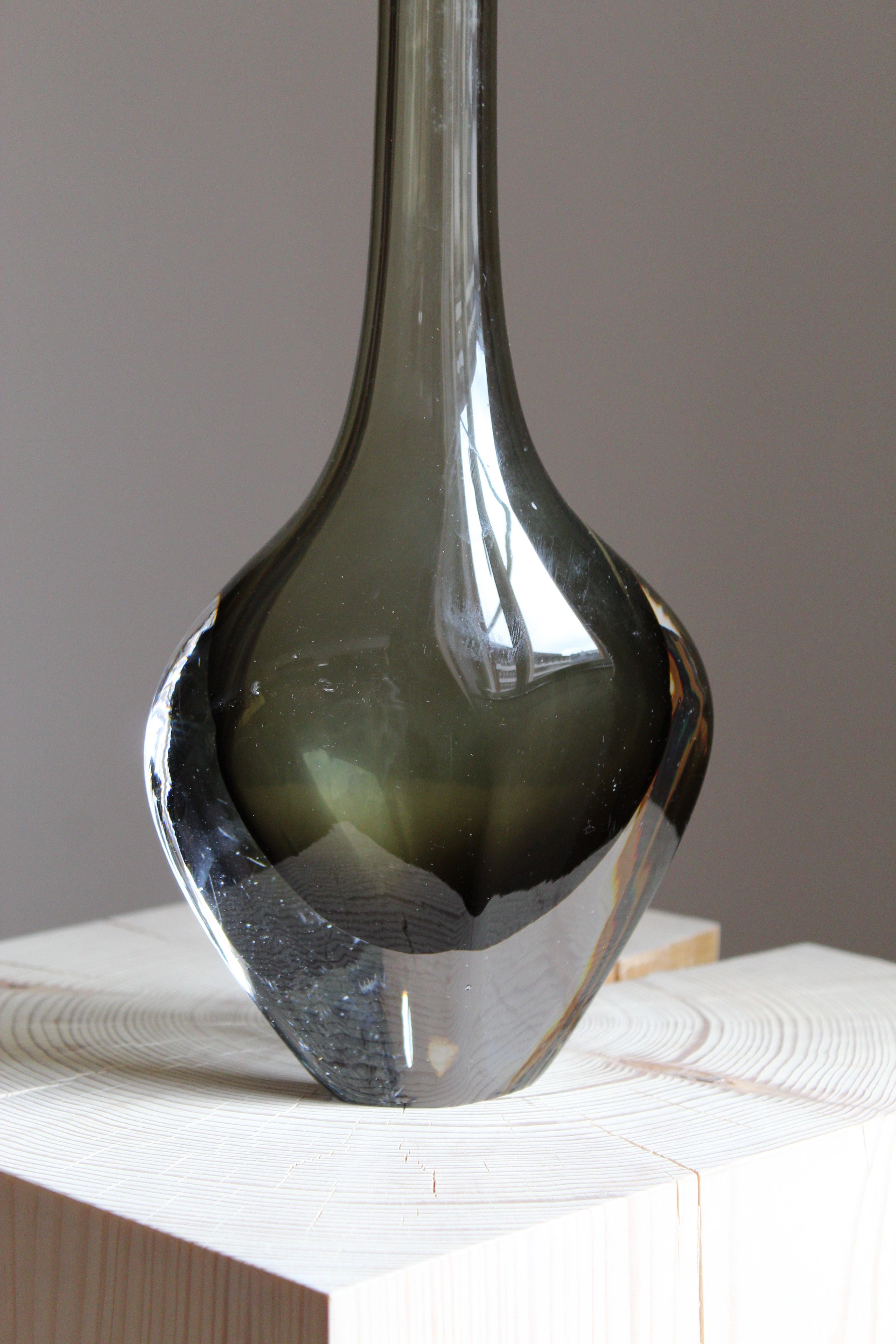 Swedish Nils Landberg, Organic Vase, Blown Glass in Sommerso Technique, Orrefors, 1950s