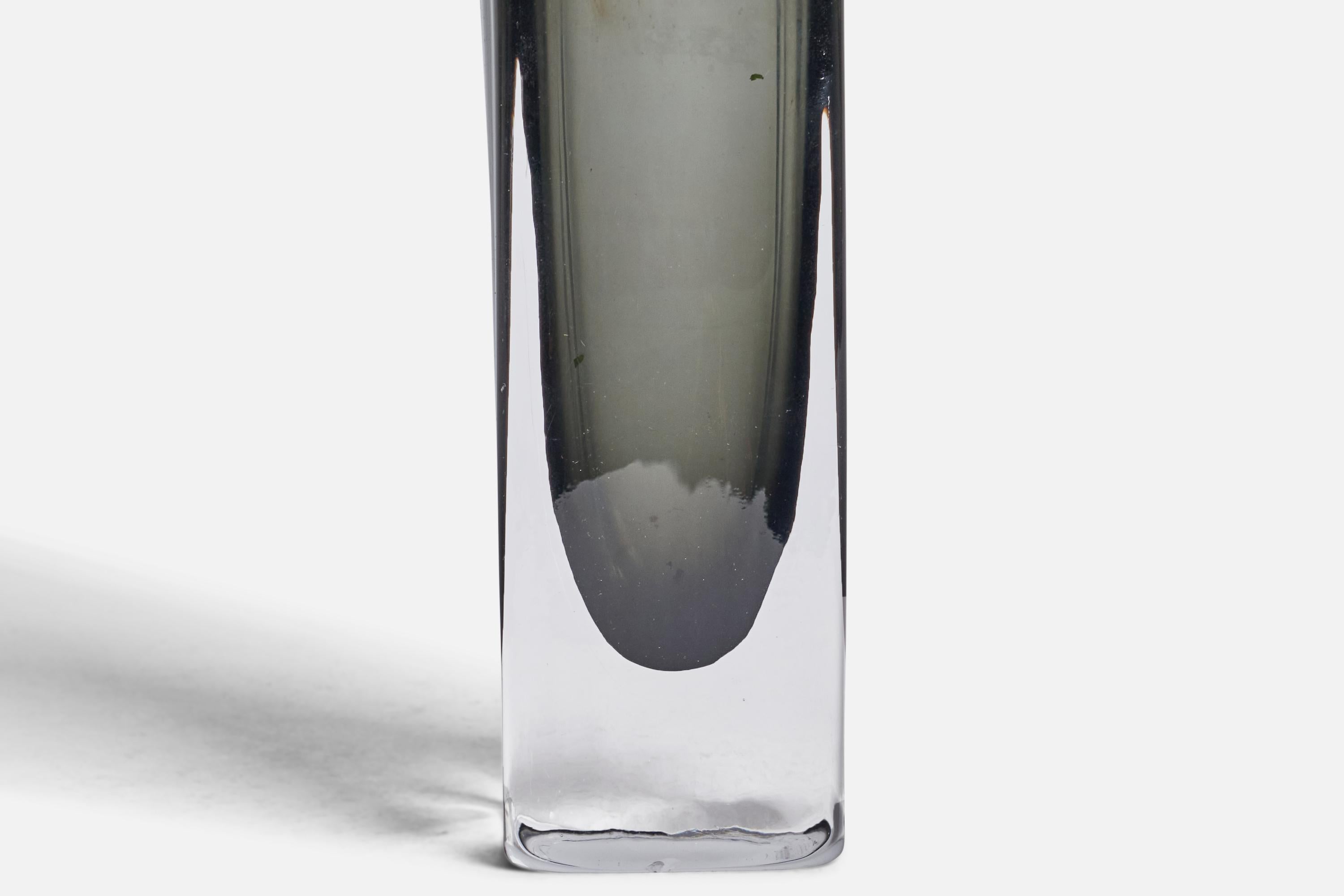 Nils Landberg, Sommerso Vase, Glass, Sweden, 1950s In Good Condition For Sale In High Point, NC